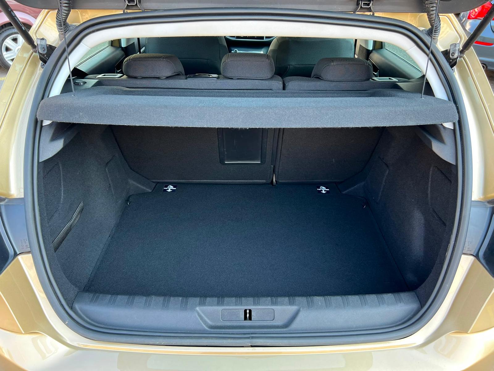 PEUGEOT 308 1.2 Pure Tech Style EAT8-image-12