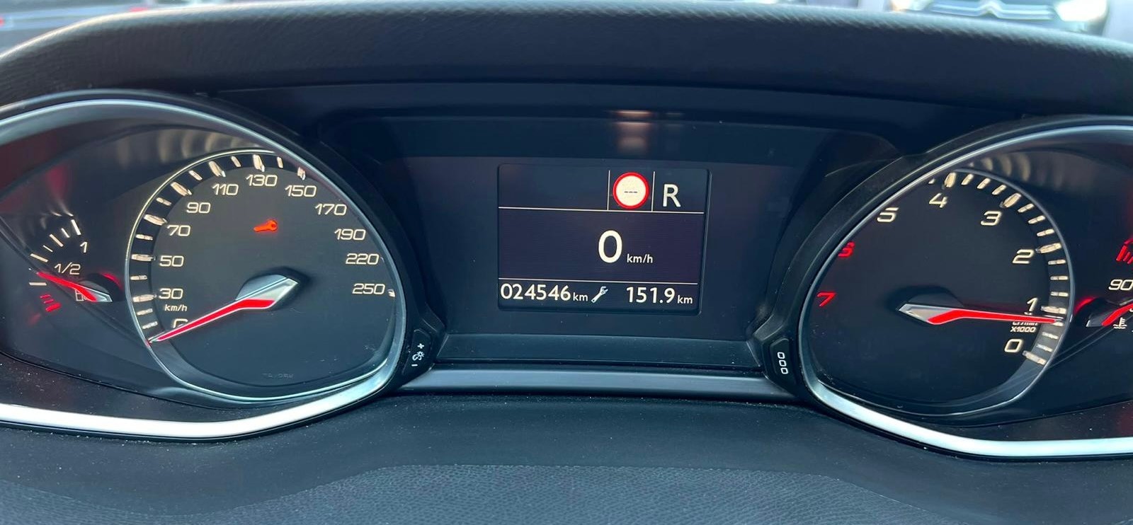 PEUGEOT 308 1.2 Pure Tech Style EAT8-image-7