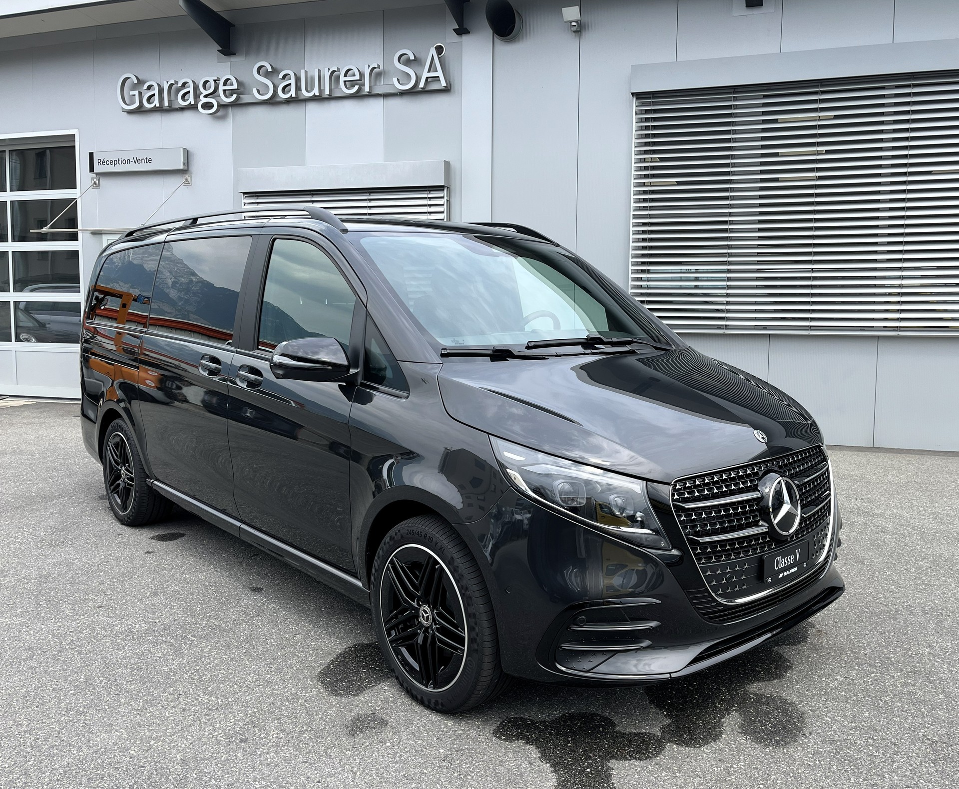 MERCEDES-BENZ V 300 d lang 4Matic Swiss Edition 9G-Tronic