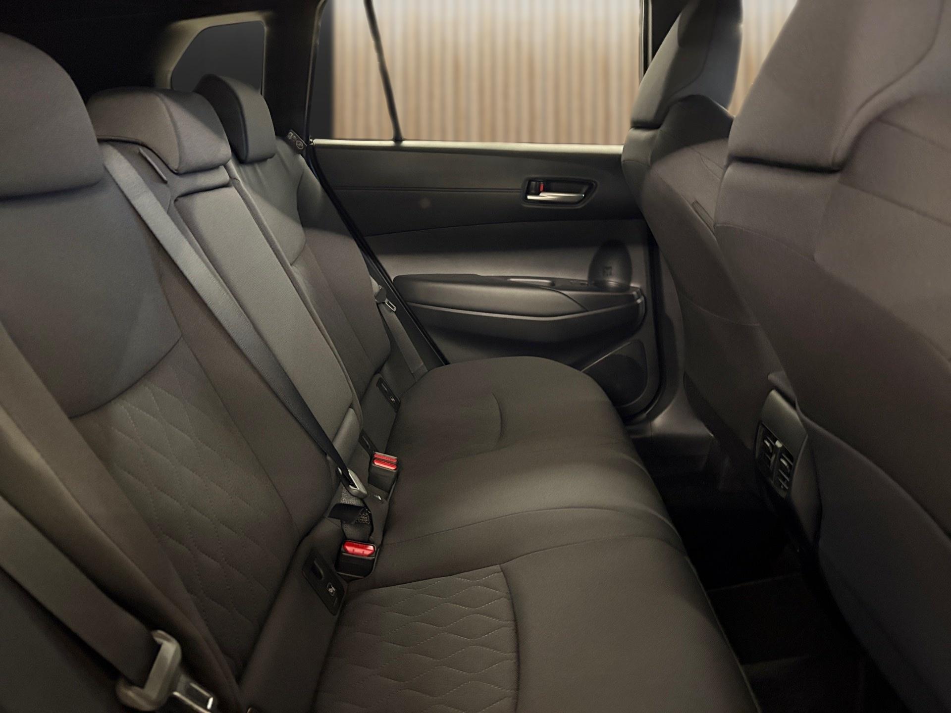 TOYOTA Corolla Cross 2.0 Trend e-CVT AWD-image-13