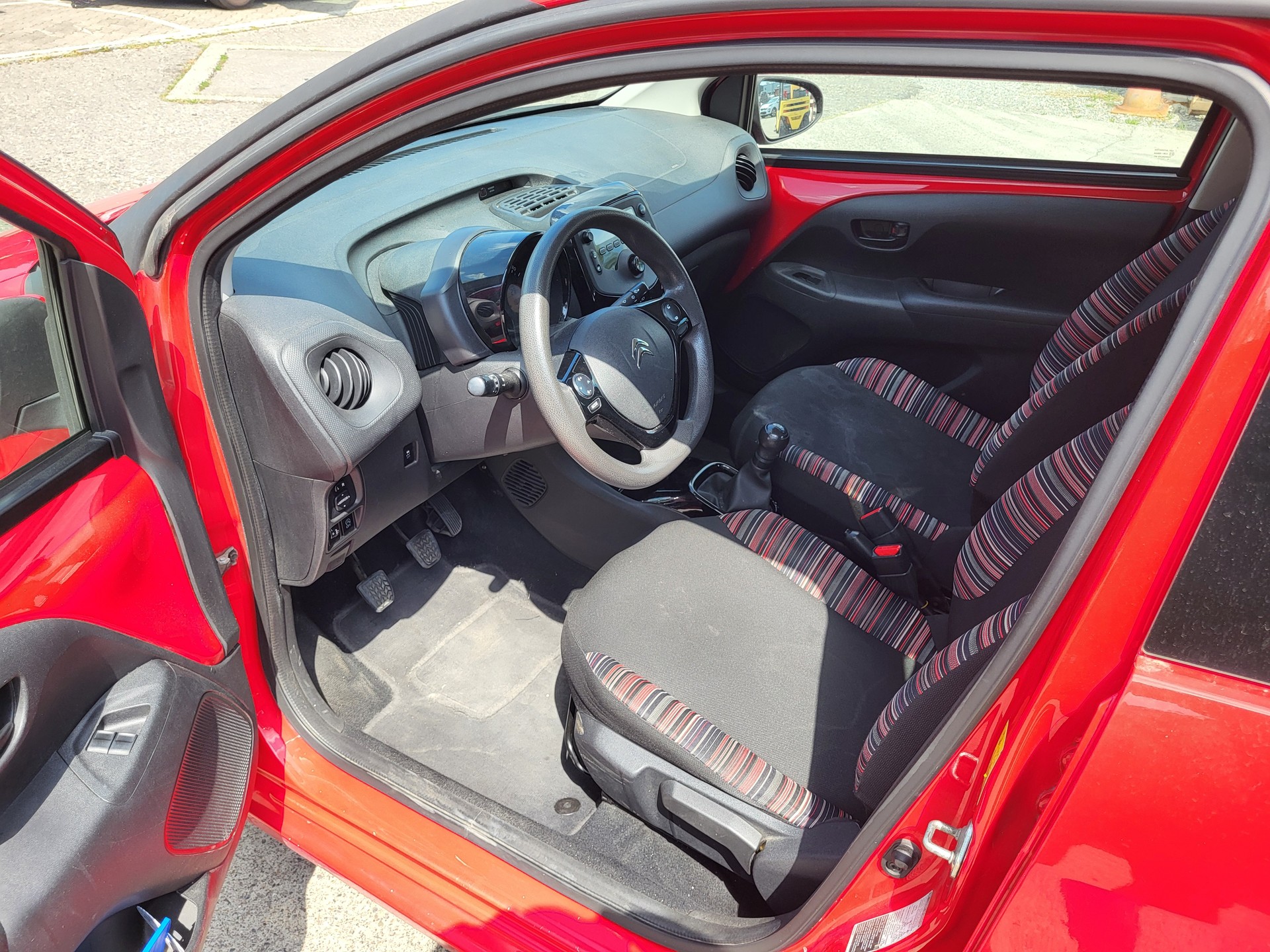 CITROEN C1 1.0 VTi Feel-image-13