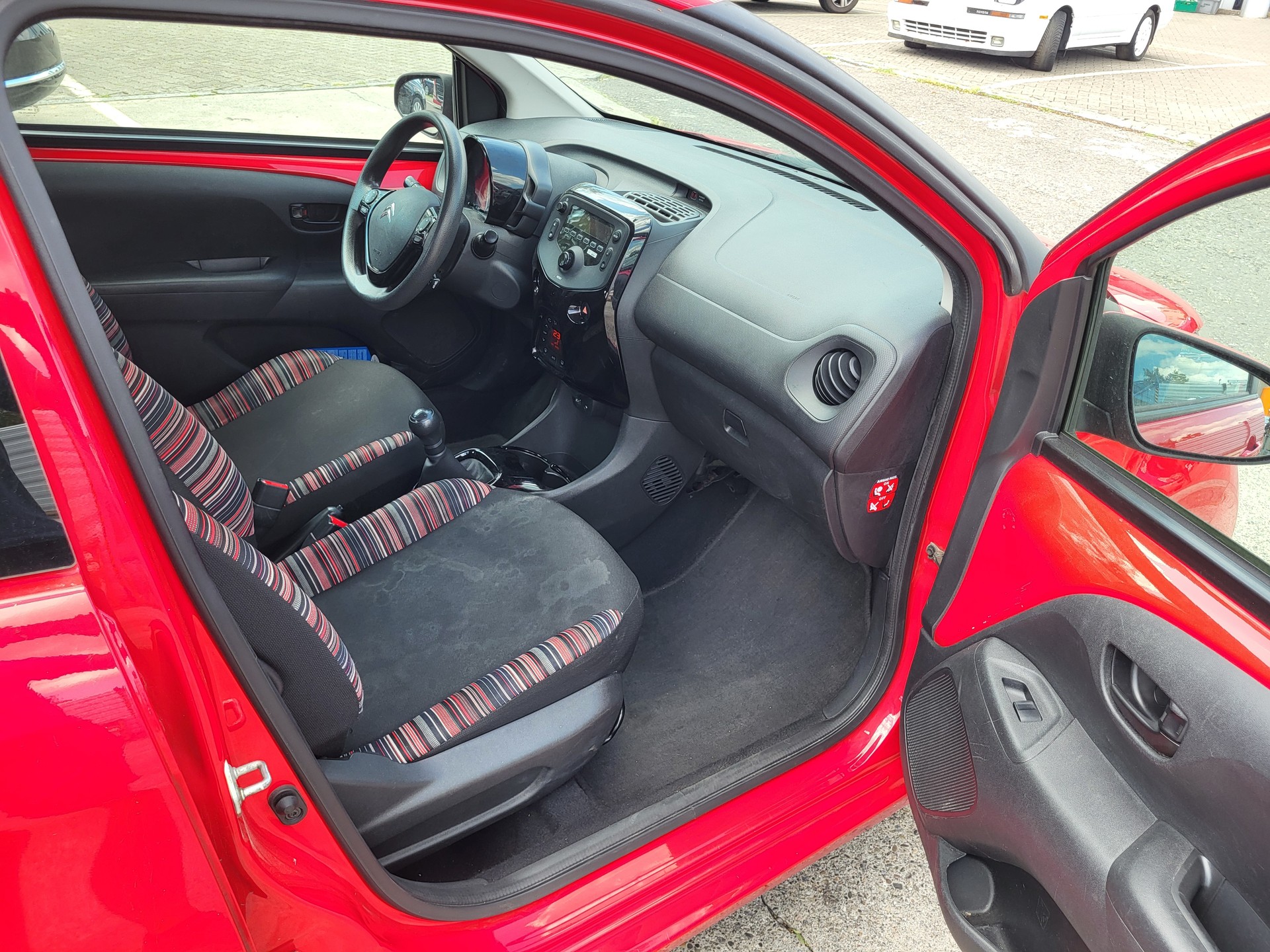 CITROEN C1 1.0 VTi Feel-image-8
