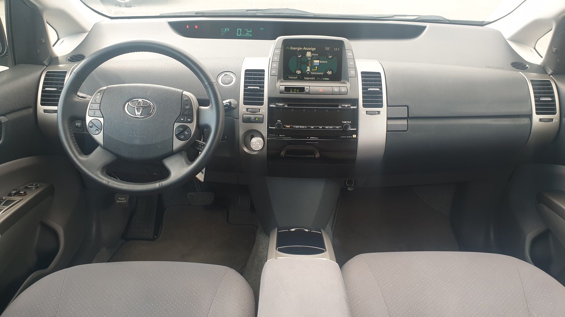 TOYOTA Prius 1.5 16V Hybrid-image-8