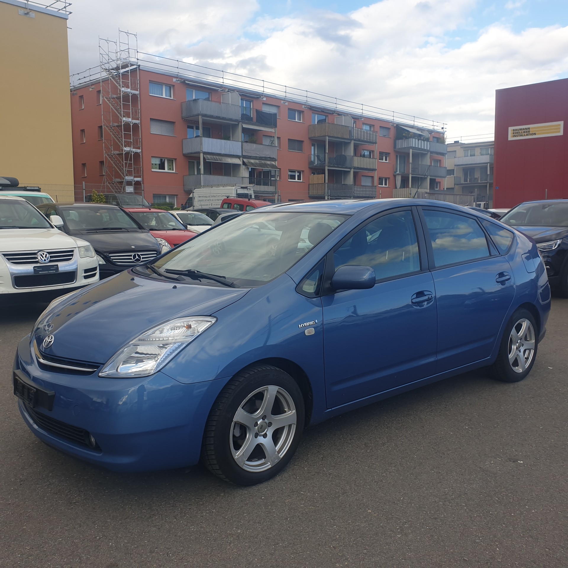 TOYOTA Prius 1.5 16V Hybrid-image-1