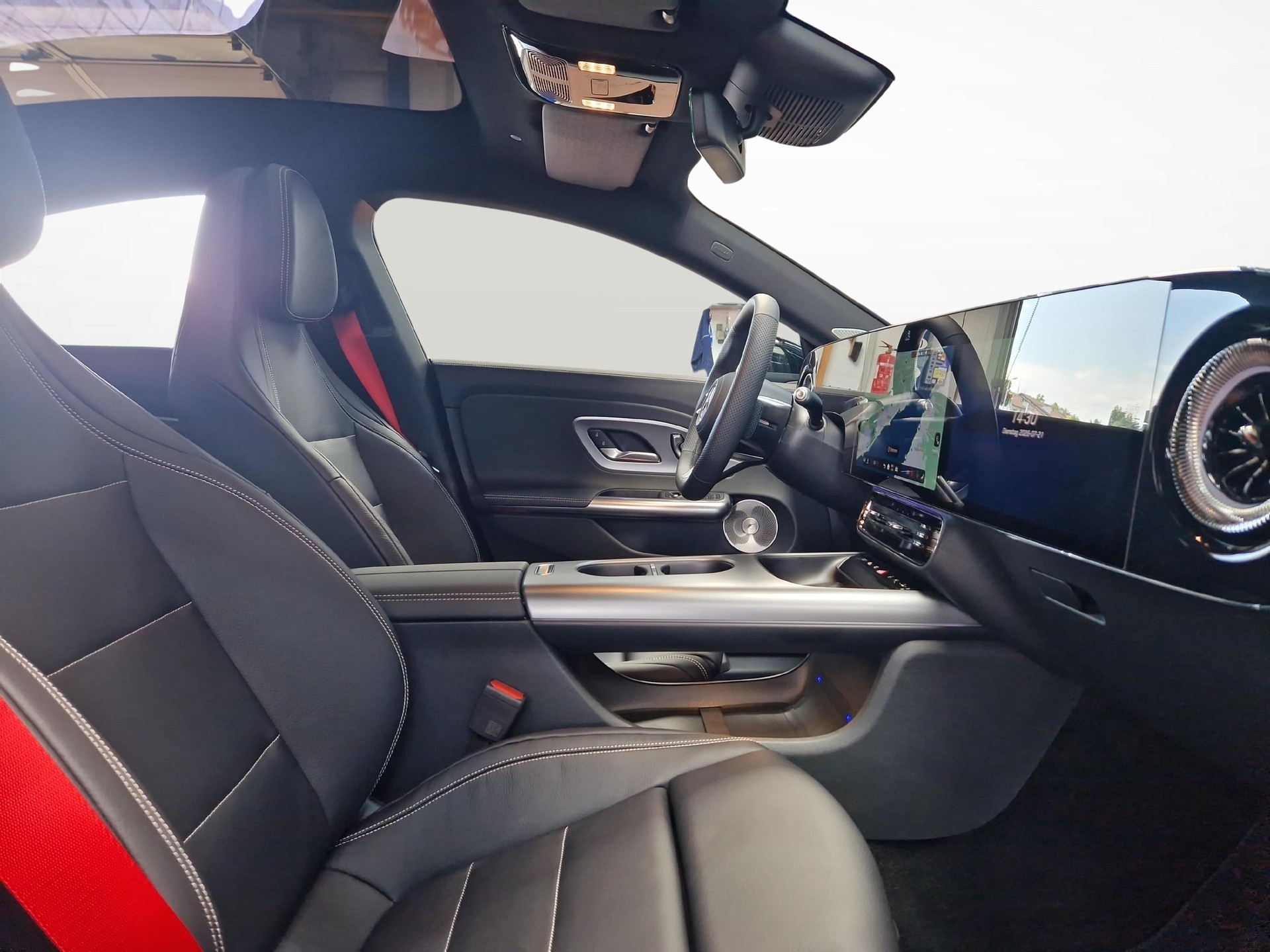 MERCEDES-BENZ CLA 220 4MATIC AMG Line Plus-image-6