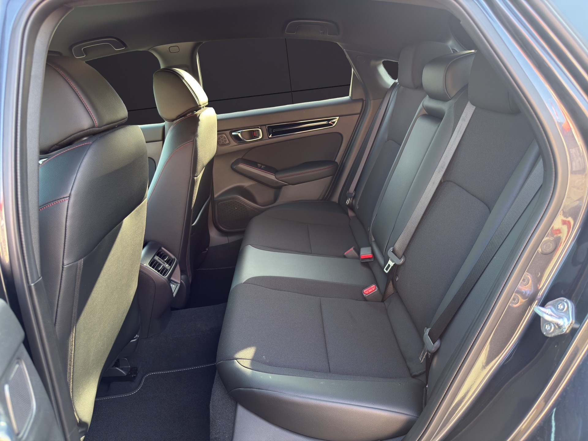 HONDA Civic 2.0 i-MMD HEV Sport-image-15