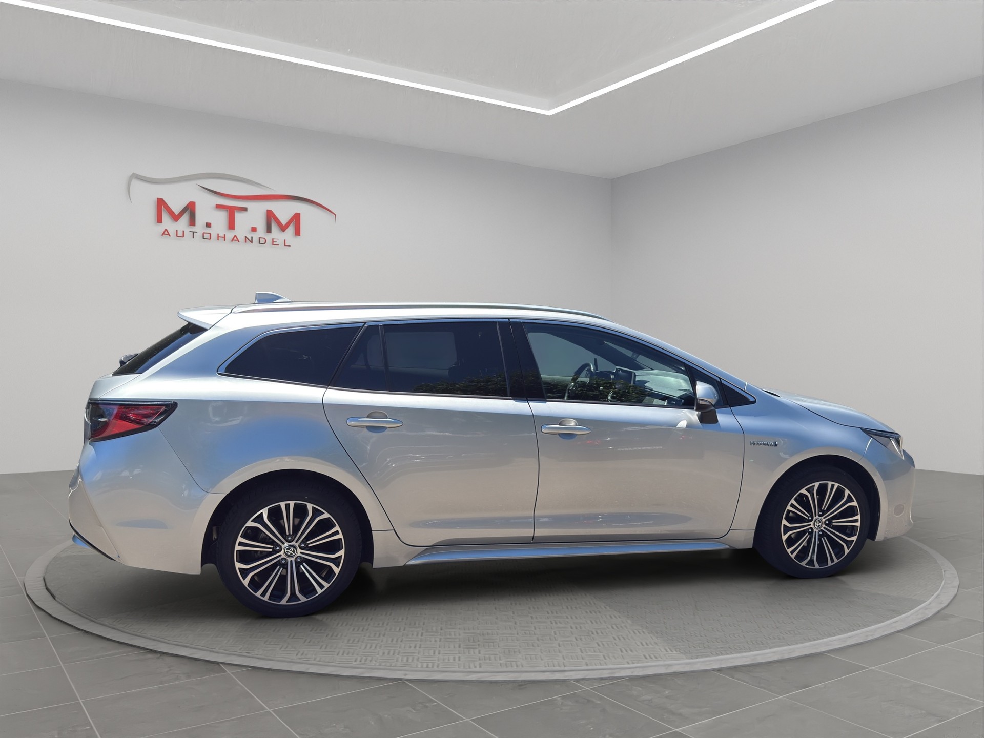 TOYOTA Corolla Touring Sports 1.8 HSD Comfort e-CVT-image-13