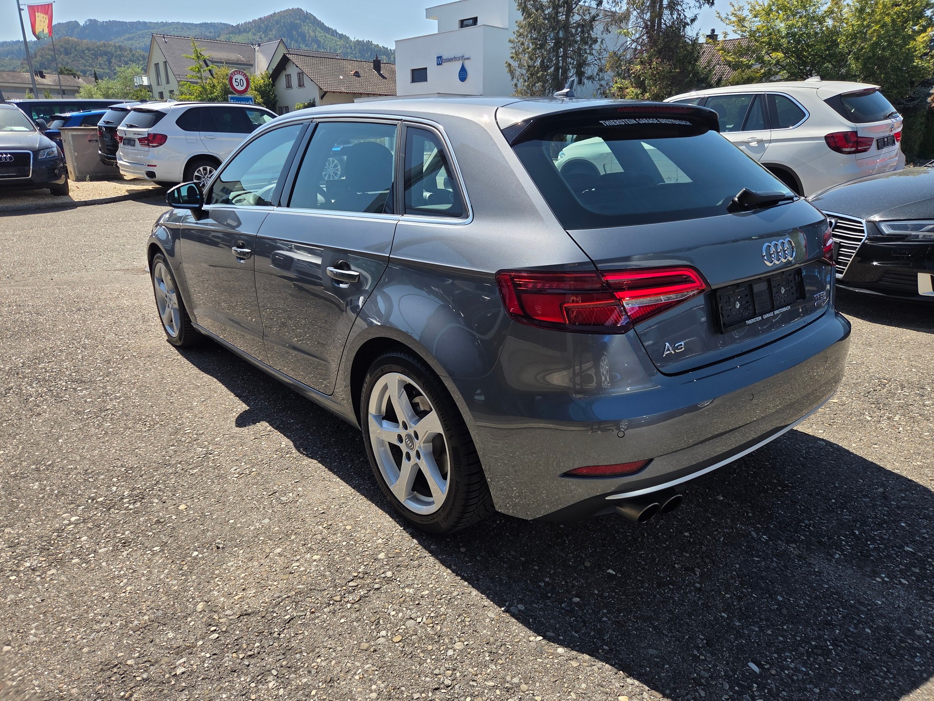 AUDI A3 Sportback 2.0 TFSI Design quattro S-tronic-image-4