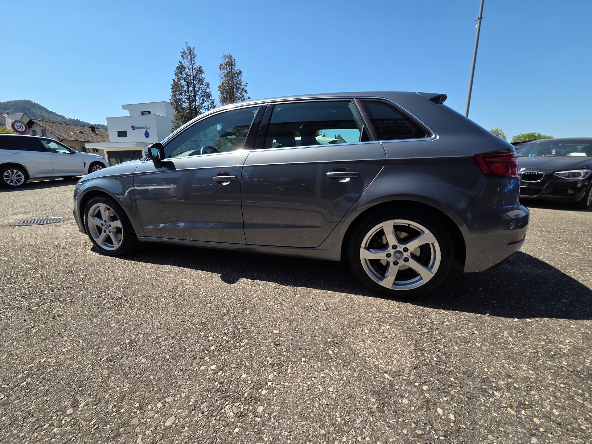 AUDI A3 Sportback 2.0 TFSI Design quattro S-tronic-image-3