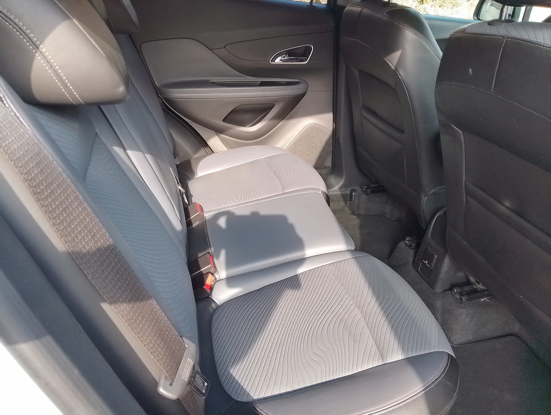 OPEL Mokka 1.4i 16V Turbo Cosmo 4WD-image-15