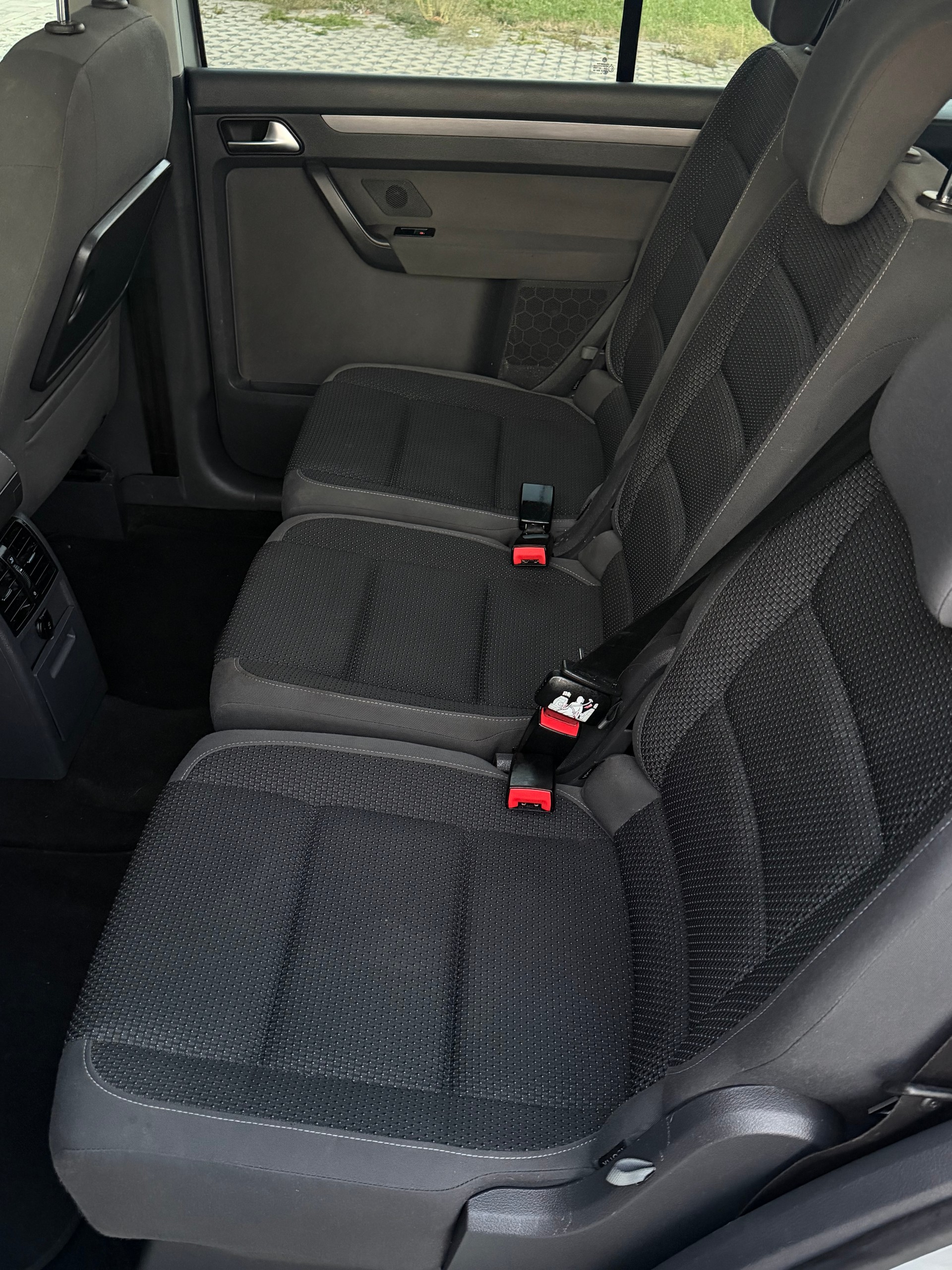VW Touran 1.4 TSI Trendline DSG-image-9