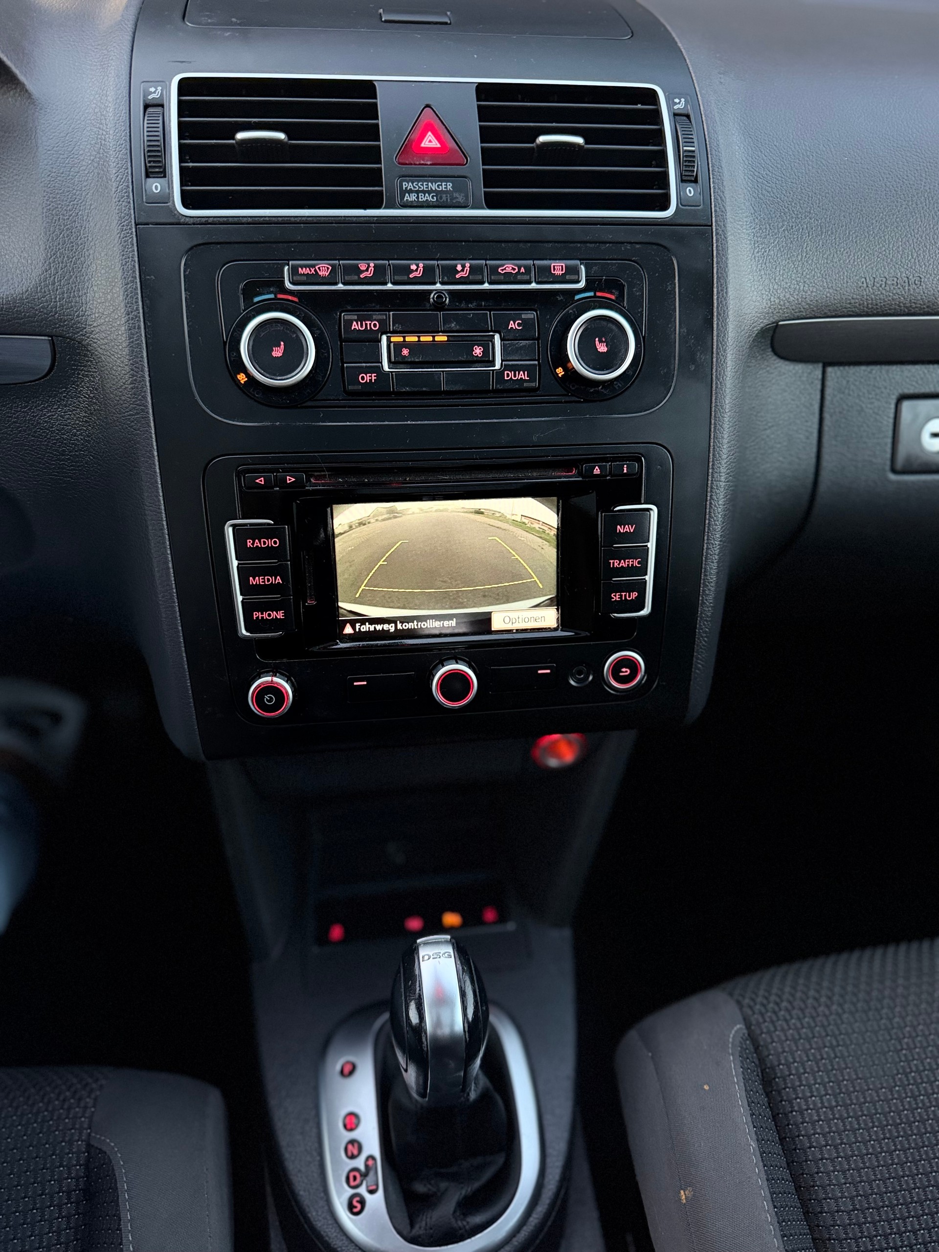 VW Touran 1.4 TSI Trendline DSG-image-7