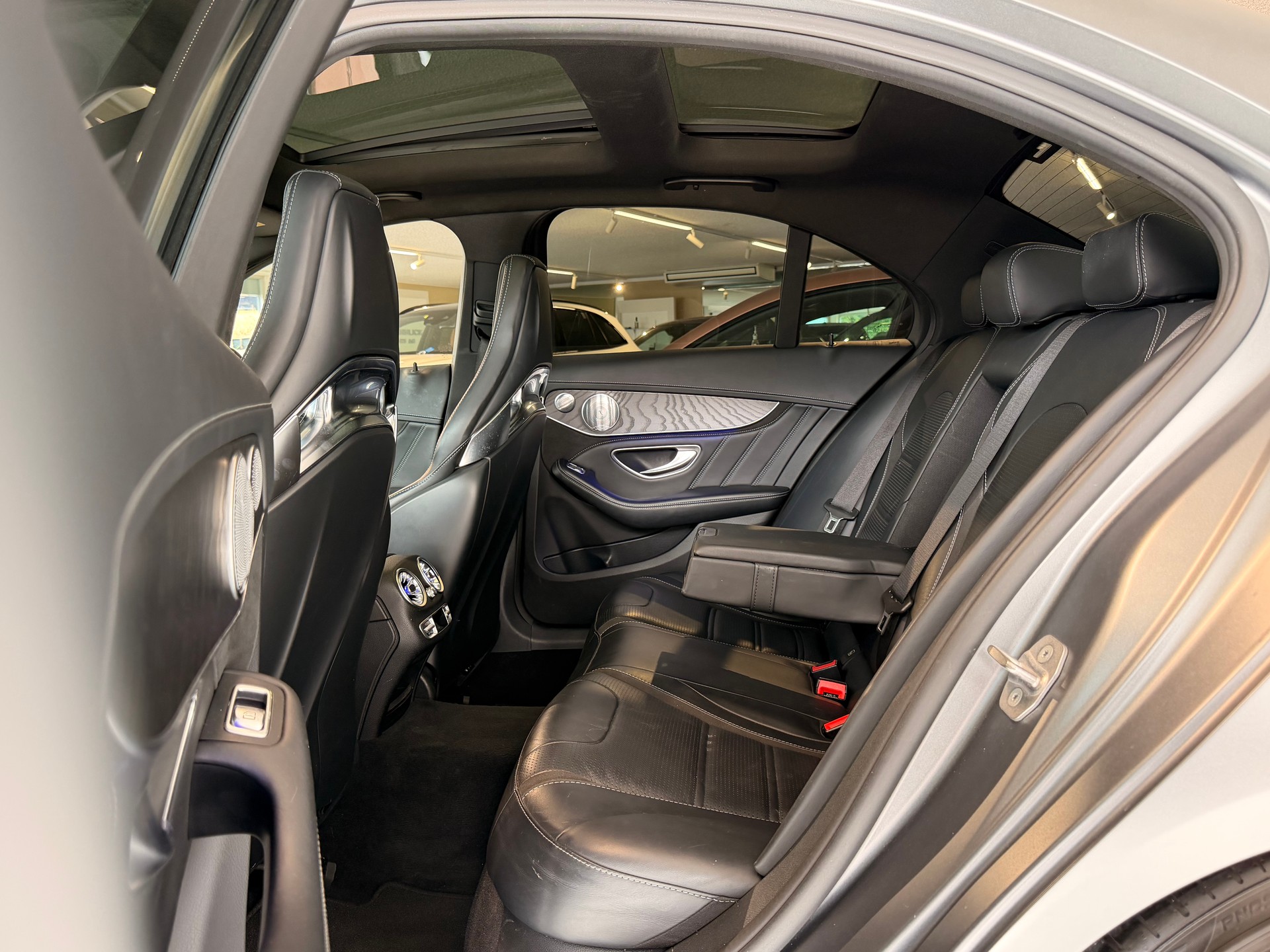 MERCEDES-BENZ C 63 S AMG Speedshift-image-18