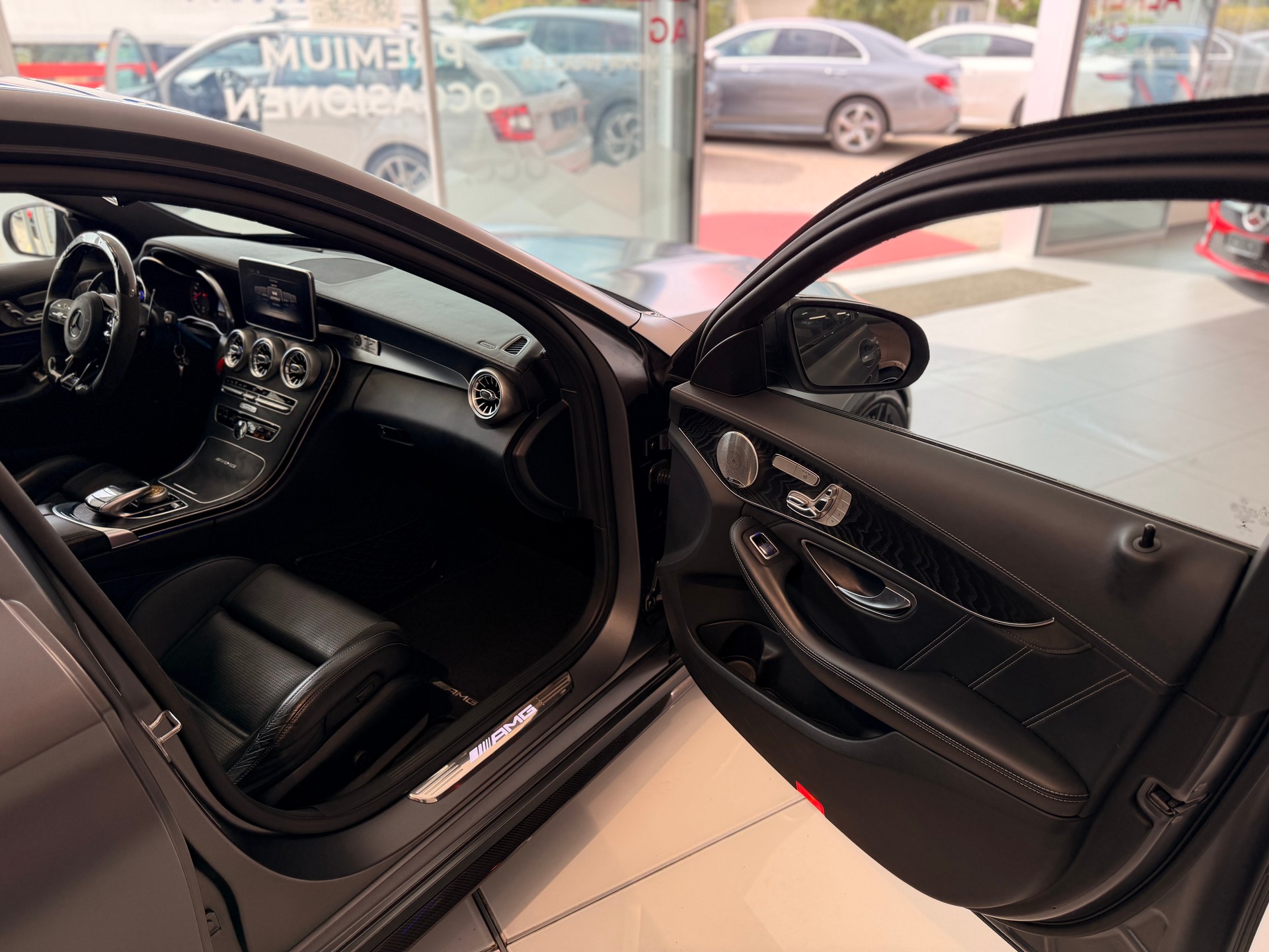 MERCEDES-BENZ C 63 S AMG Speedshift-image-23