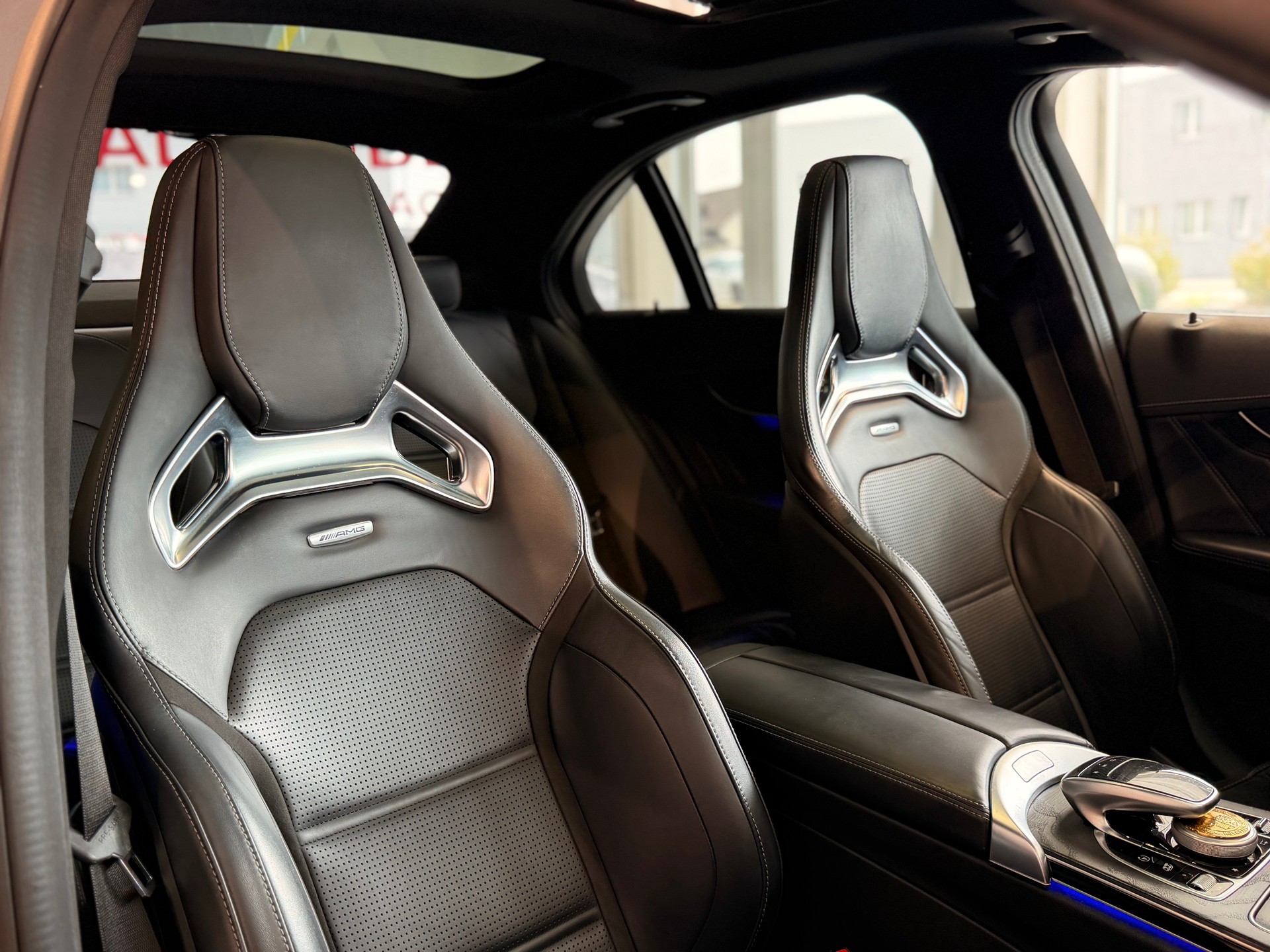 MERCEDES-BENZ C 63 S AMG Speedshift-image-26
