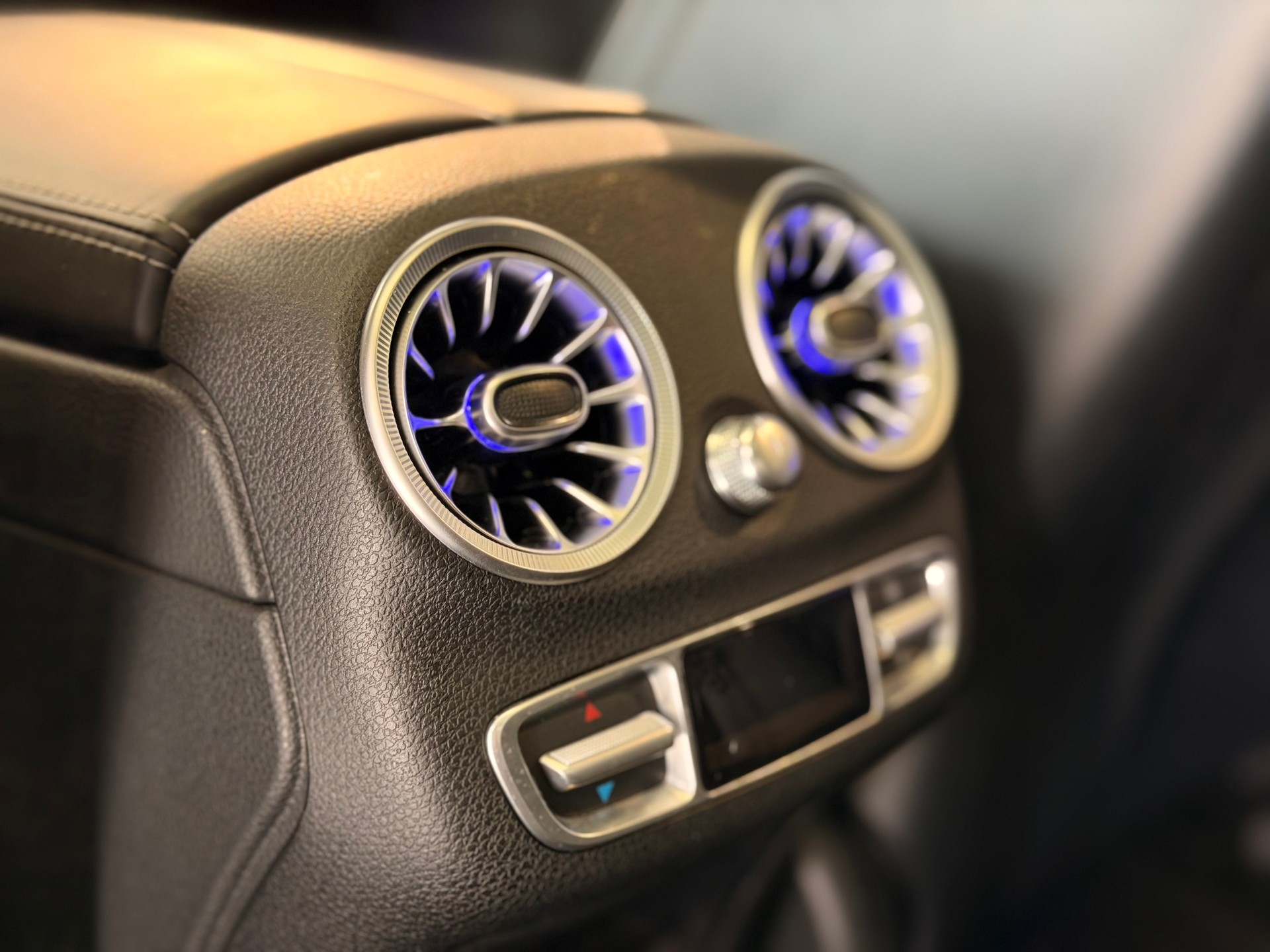 MERCEDES-BENZ C 63 S AMG Speedshift-image-19