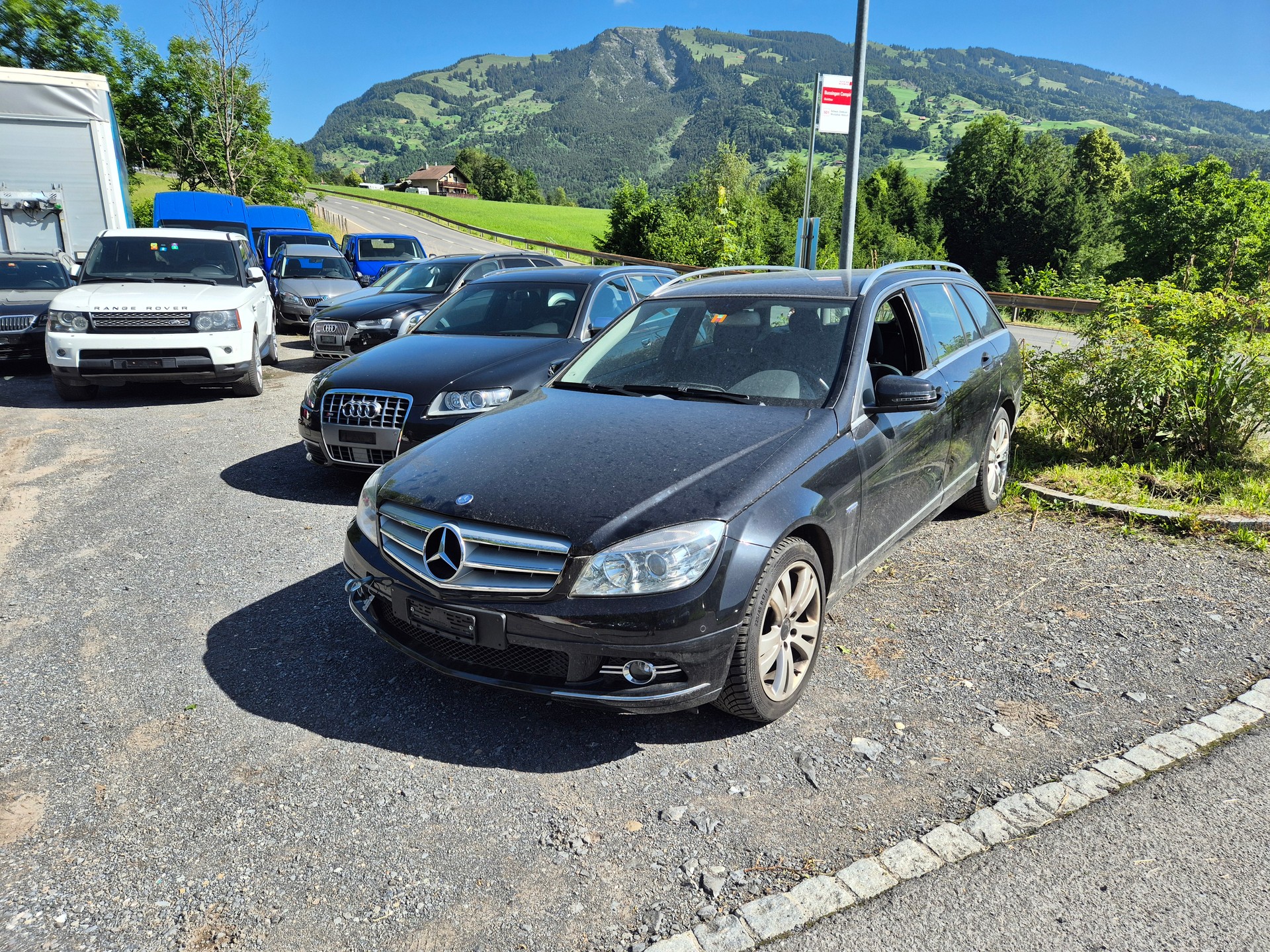 MERCEDES-BENZ C 200 CGI BlueEfficiency Automatic-image-0