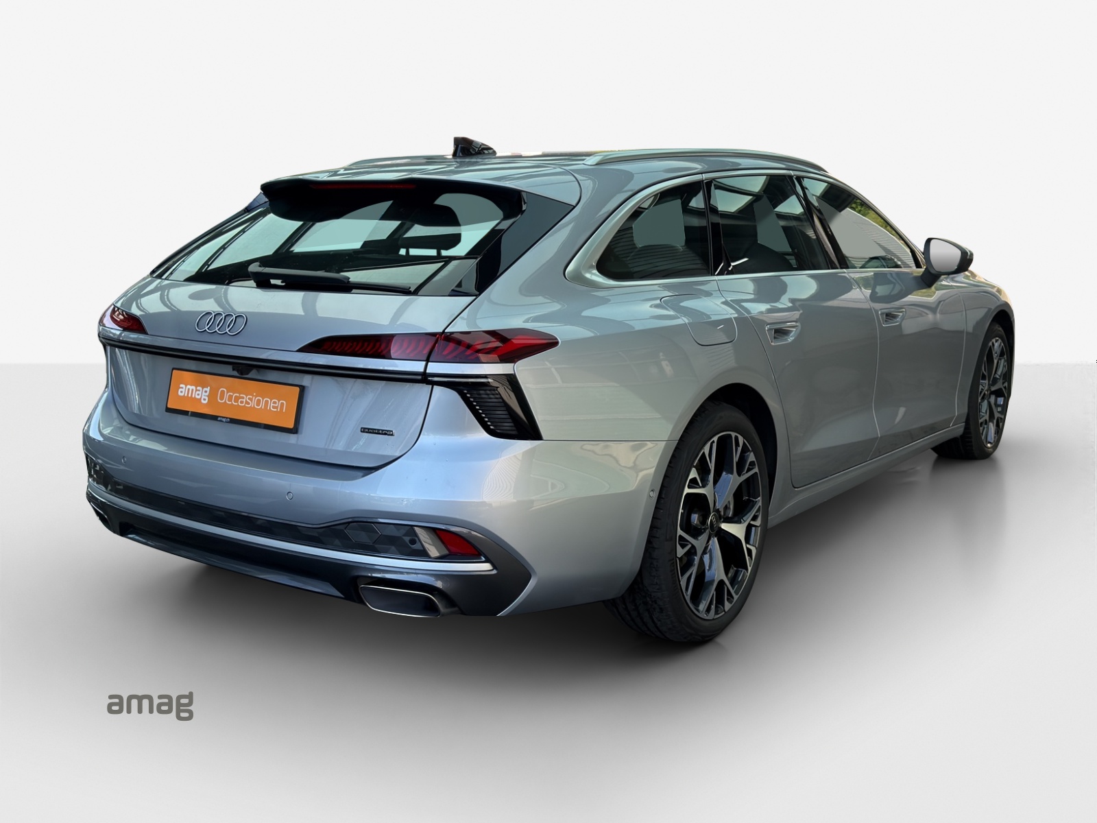 AUDI A6 Avant TFSI quattro 270 kW S tronic-image-4