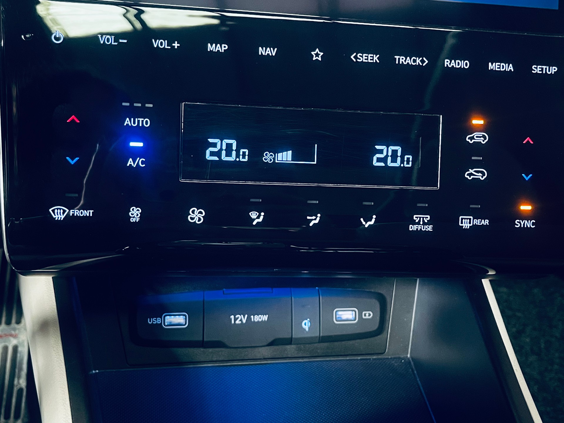 HYUNDAI Tucson 1.6 TGDI 48V Vertex DCT 4WD-image-18