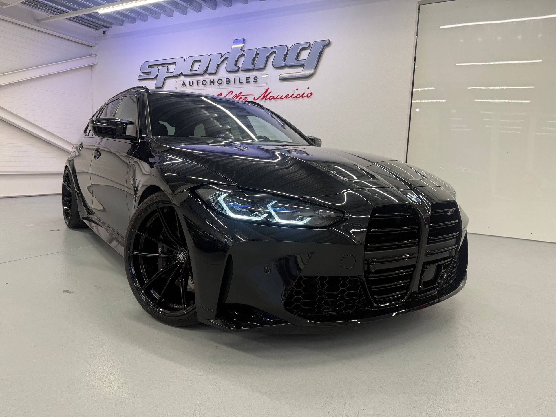 BMW M3 Touring xDrive Competition M CH Auto Fulls Black 21/20 Edelweiss