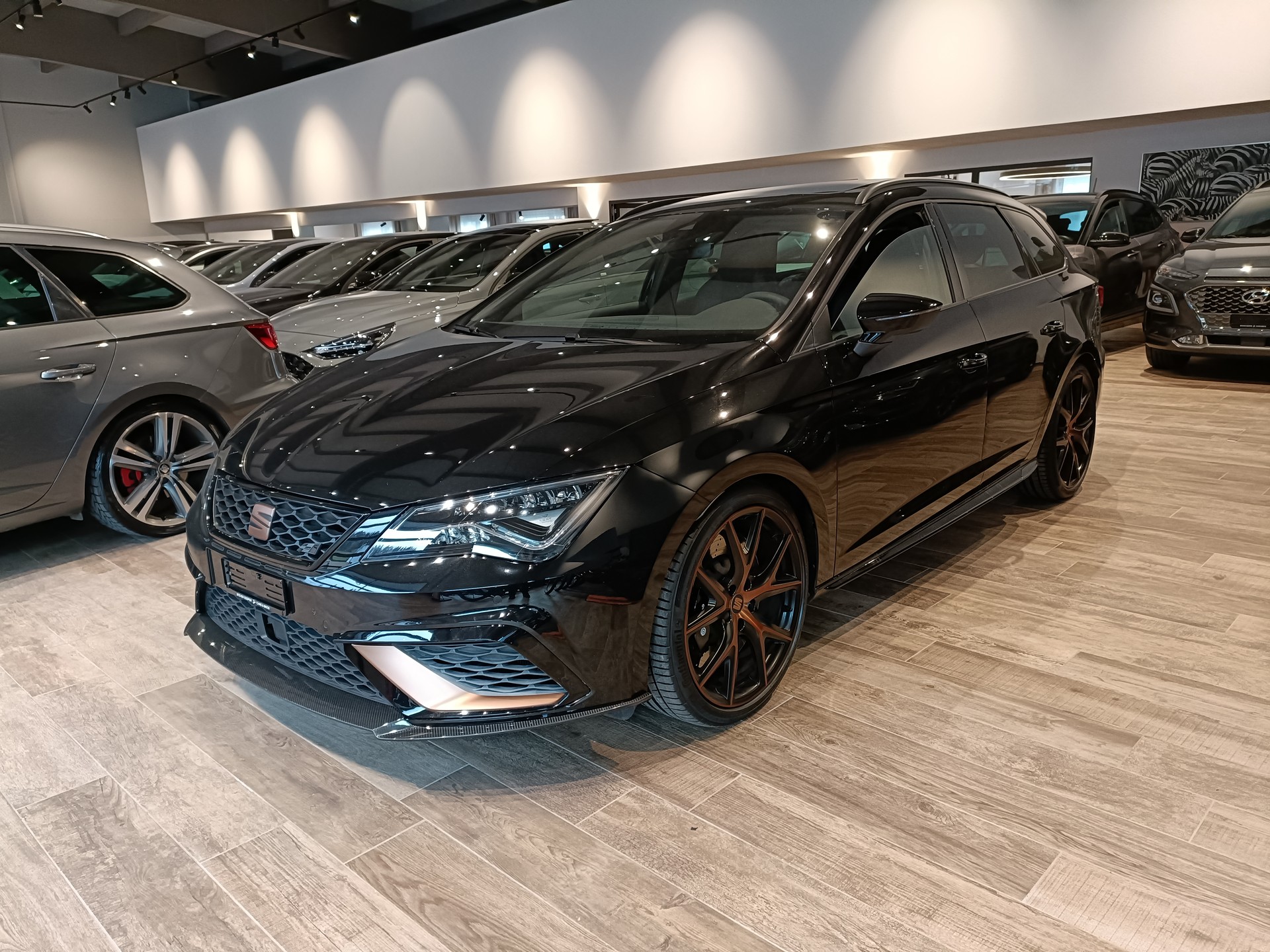 SEAT Leon ST 2.0 TSI Cupra R 300 4 Drive DSG🔥🔥🔥-image-0
