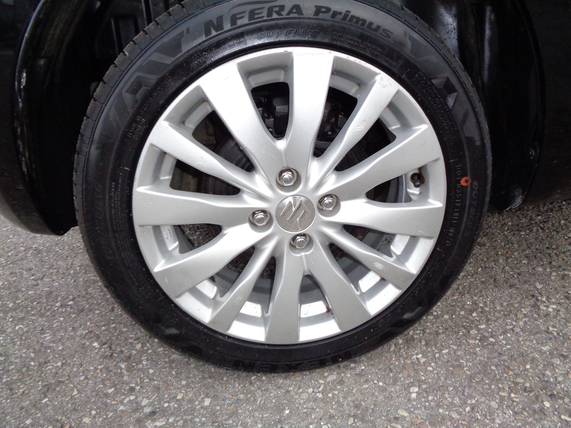 SUZUKI Swift 1.3i 16V GL Top 4x4-image-5