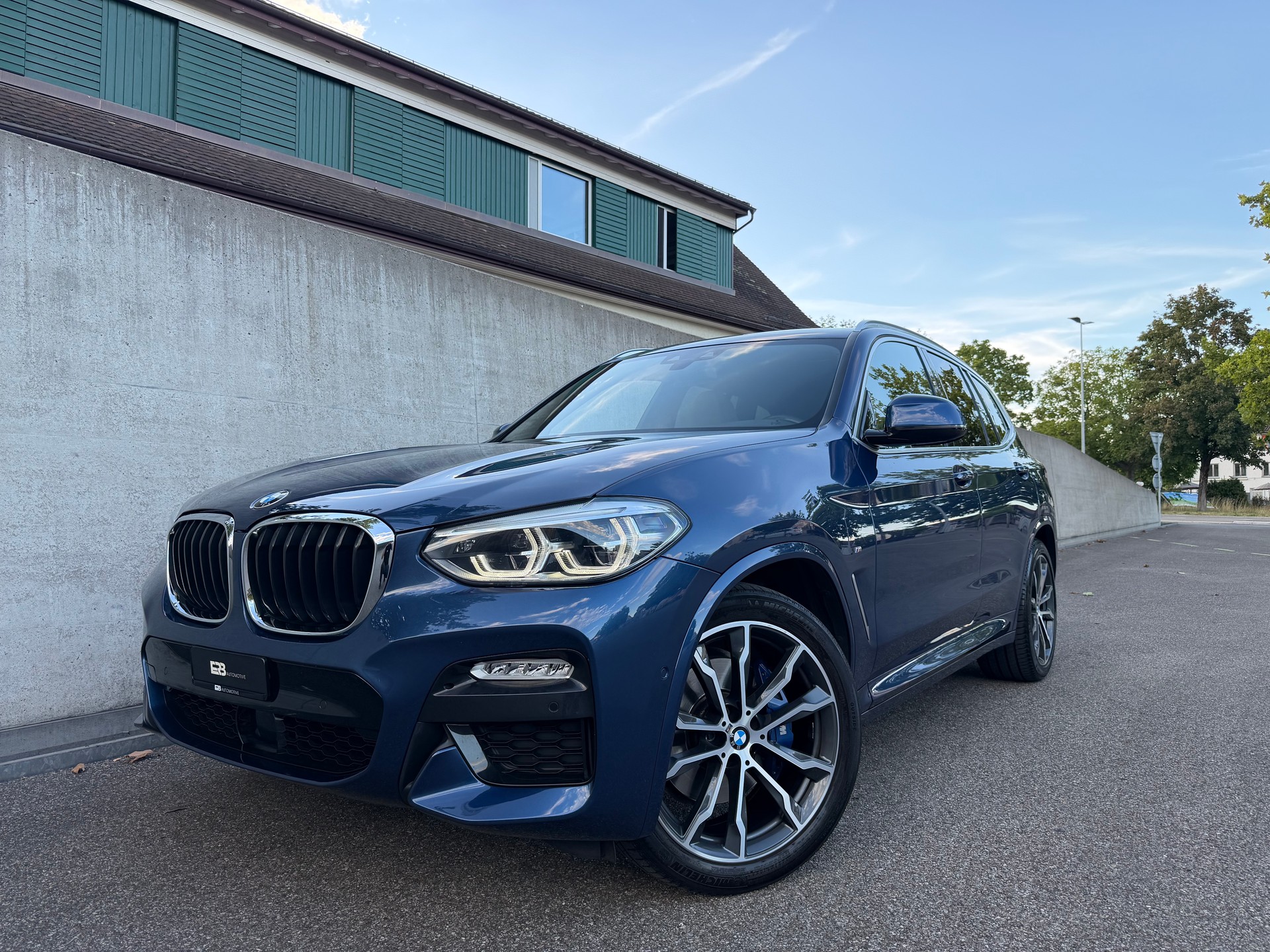 BMW X3 xDrive 30i M Sport Steptronic | HUD | Standheizung | AHK | LED | Driving Assistant Plus-image-0