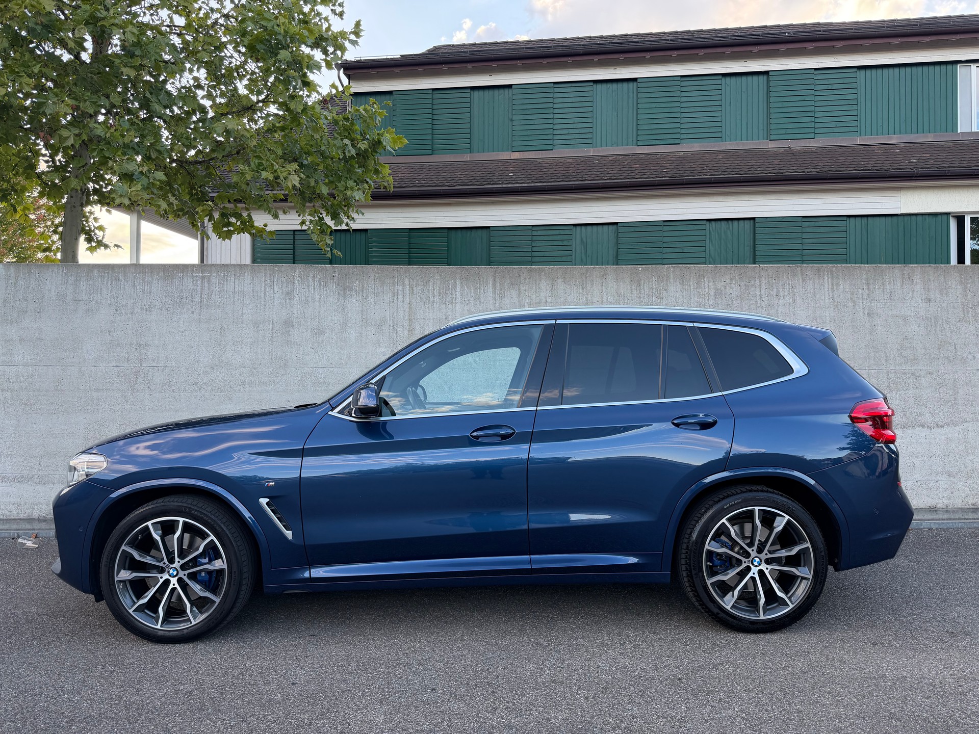 BMW X3 xDrive 30i M Sport Steptronic | HUD | Standheizung | AHK | LED | Driving Assistant Plus-image-1