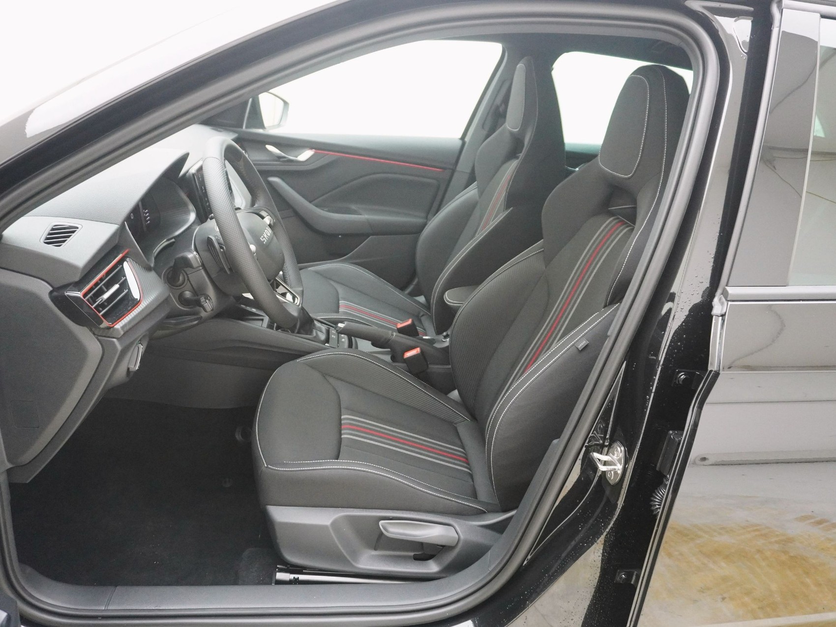 SKODA Scala 1.5 TSI Monte Carlo DSG-image-12