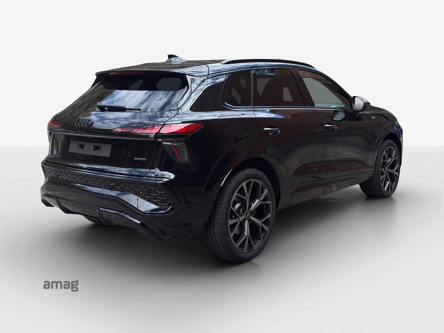 AUDI Q3 SUV TFSI quattro 195 kW S tronic-image-2