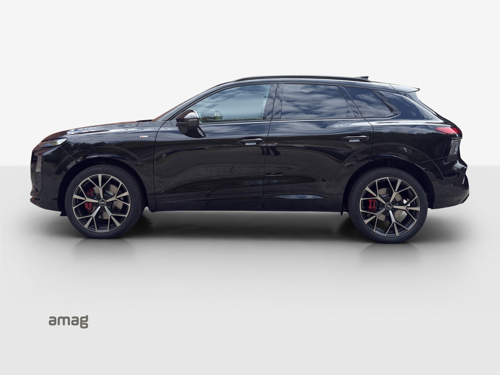 AUDI Q3 SUV TFSI quattro 195 kW S tronic-image-5