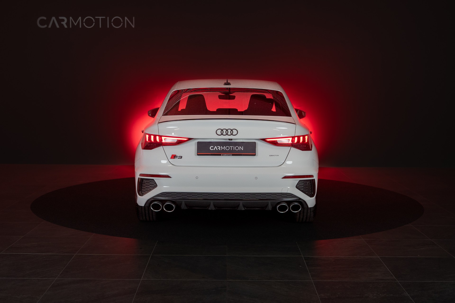 AUDI S3 Limousine 2.0 TFSI quattro S-Tronic / Rückfahrkamera / Sportsitze / Virtual-Cockpit-image-4