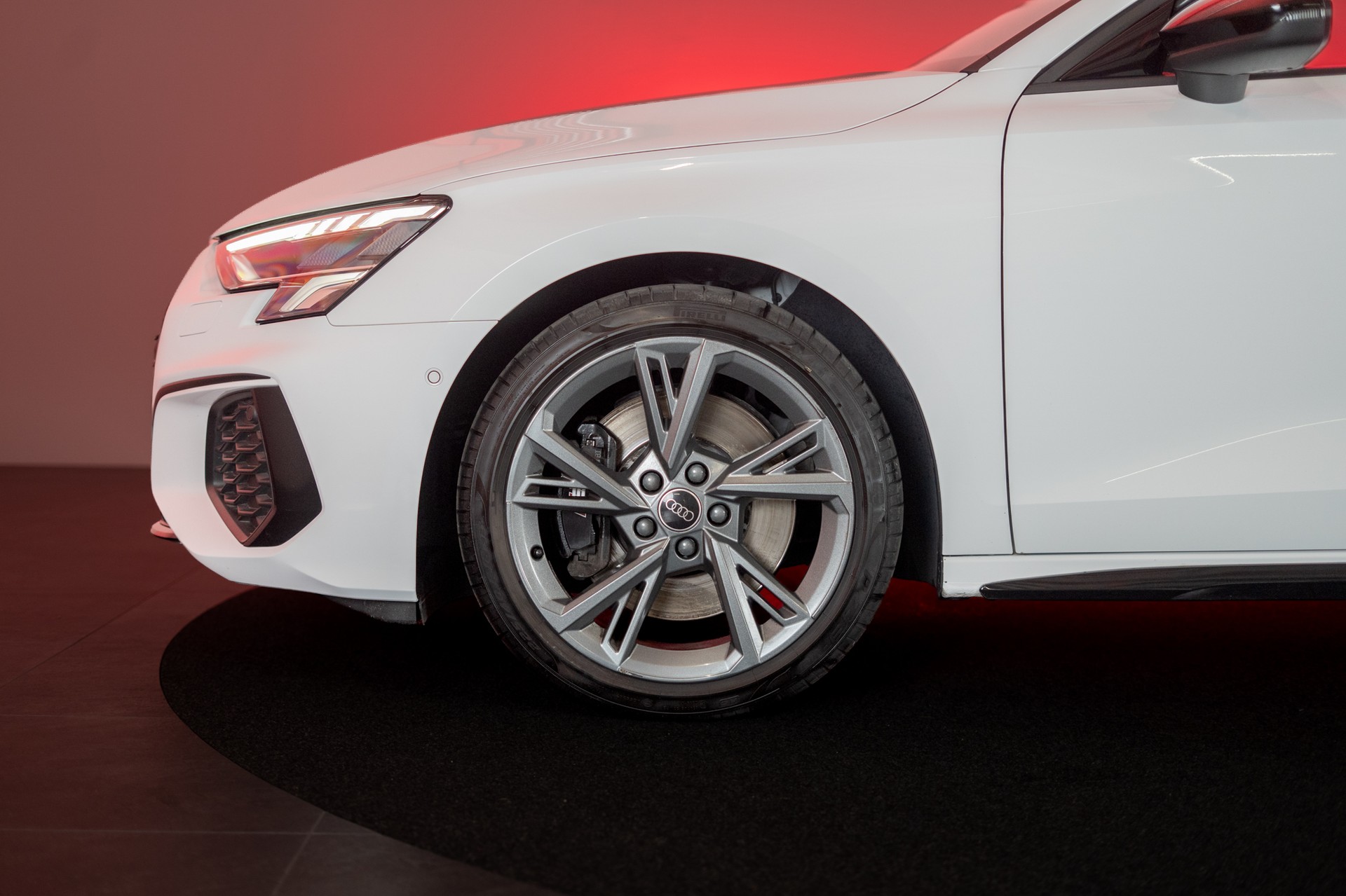 AUDI S3 Limousine 2.0 TFSI quattro S-Tronic / Rückfahrkamera / Sportsitze / Virtual-Cockpit-image-25