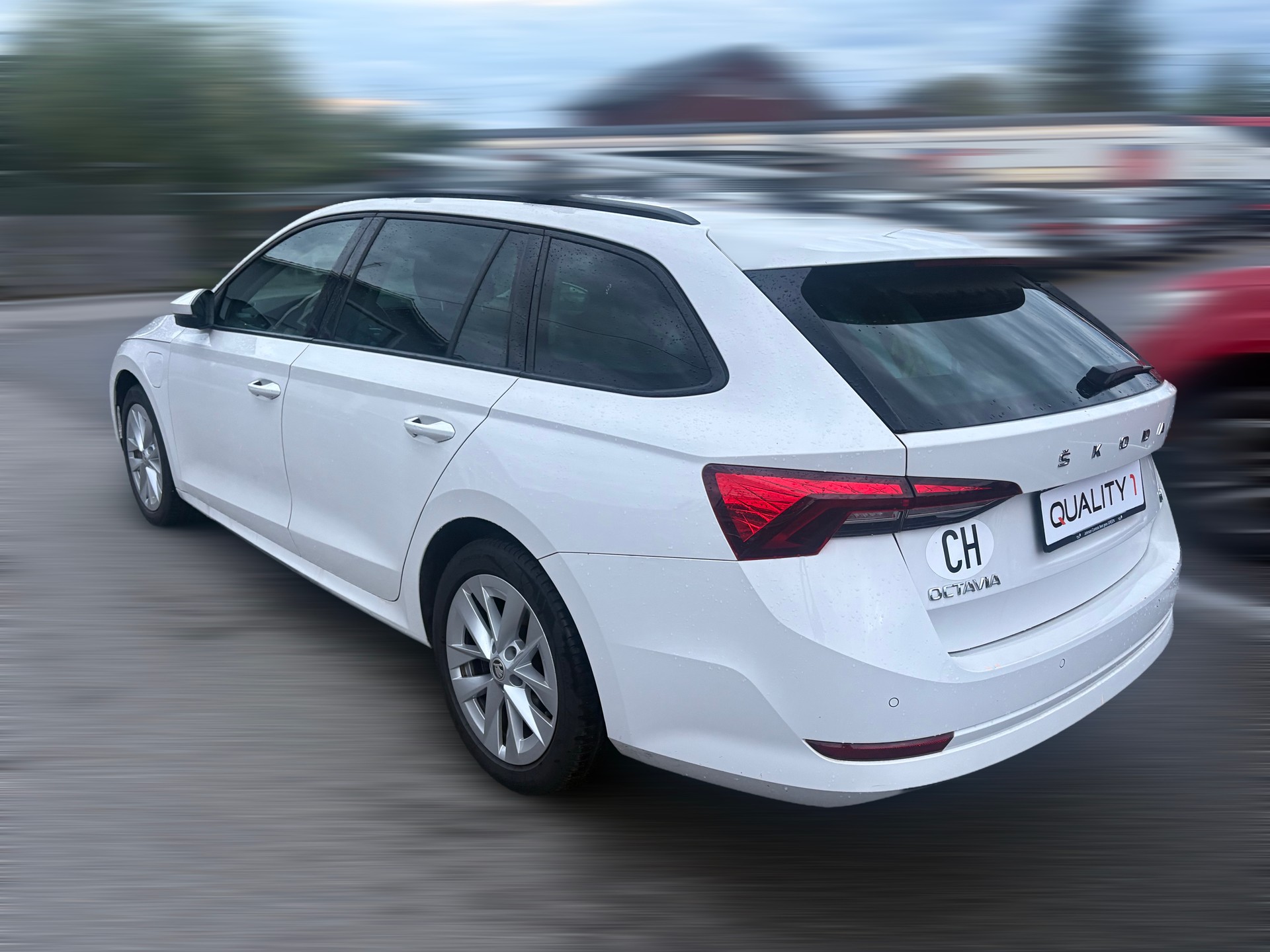 SKODA Octavia Combi 1.4 TSI PHEV DSG Ambition-image-3