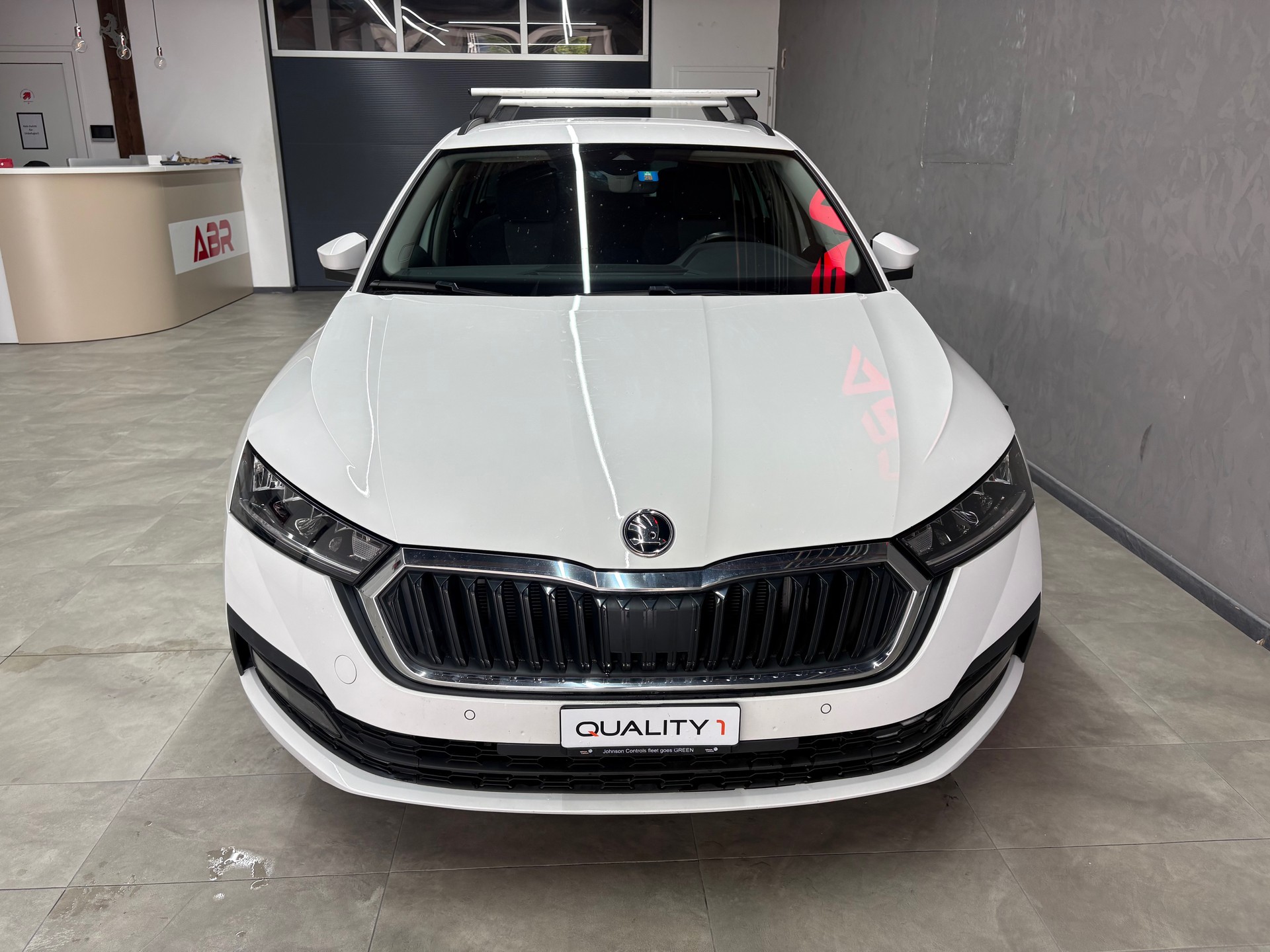 SKODA Octavia Combi 1.4 TSI PHEV DSG Ambition-image-2