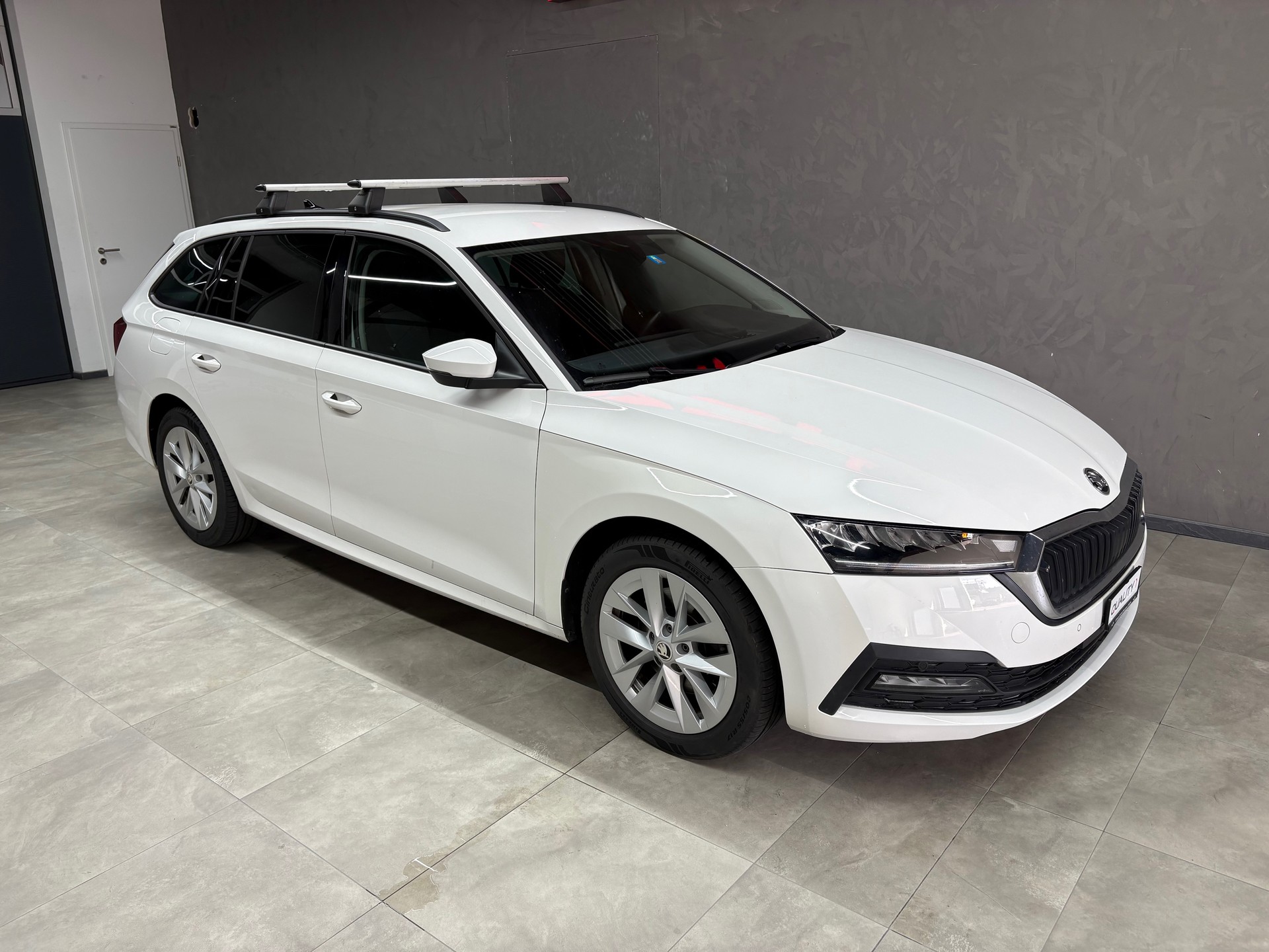SKODA Octavia Combi 1.4 TSI PHEV DSG Ambition-image-0