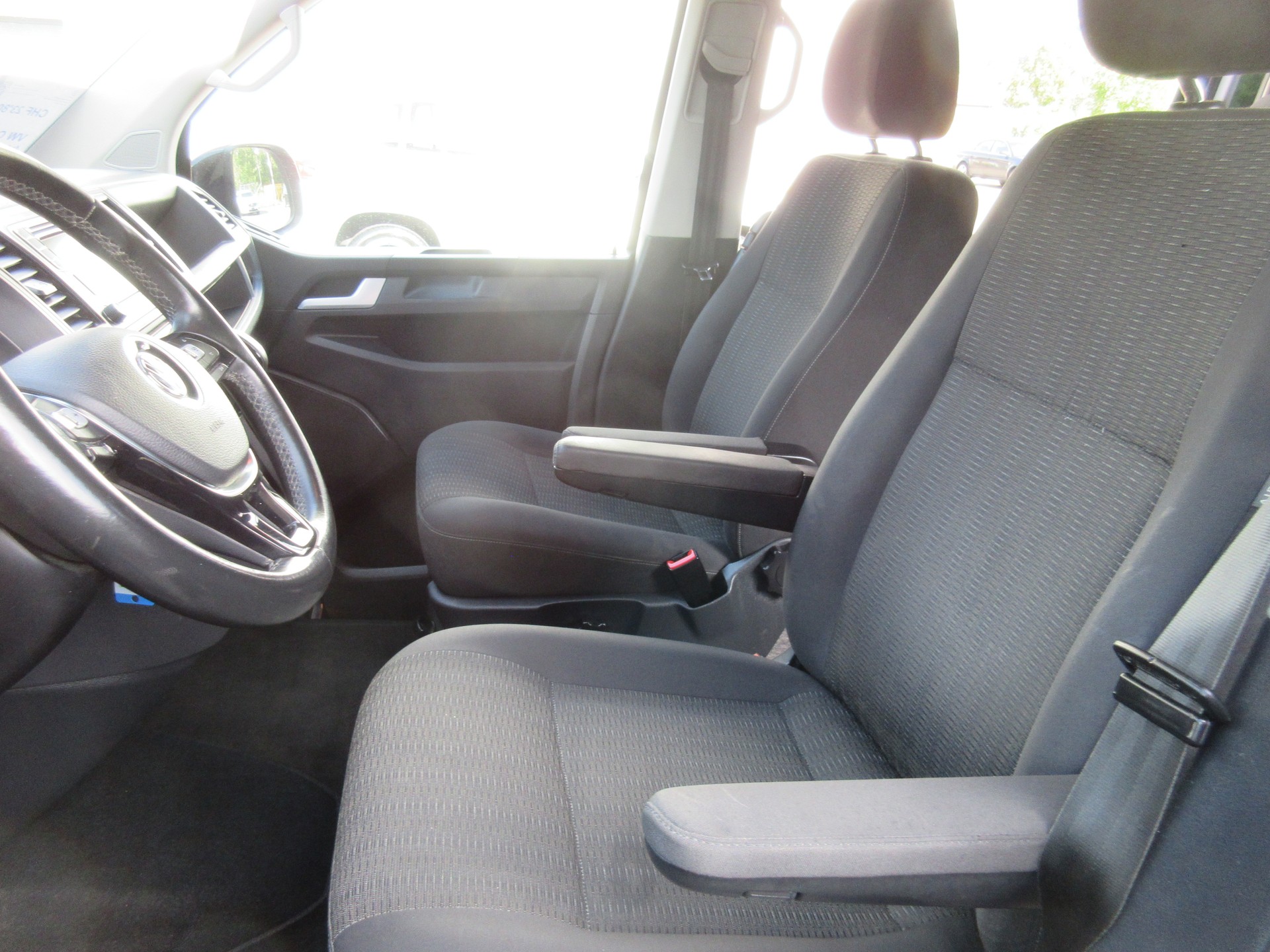 VW Caravelle 4x4 automat,8 places, crochet-image-13