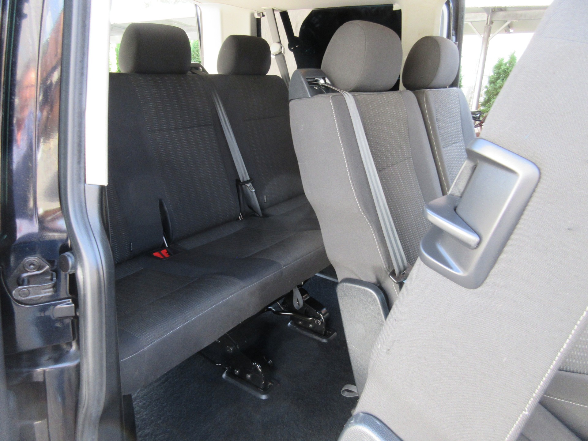 VW Caravelle 4x4 automat,8 places, crochet-image-11