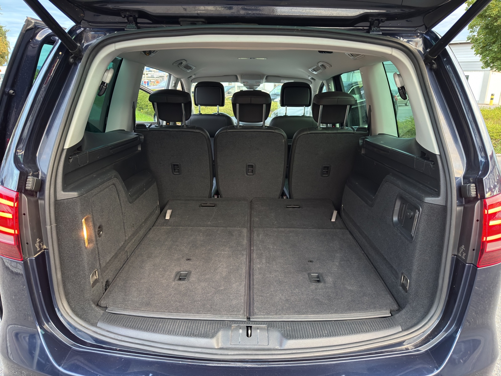 VW Sharan 2.0 TDI BMT Highline 4Motion DSG-image-22