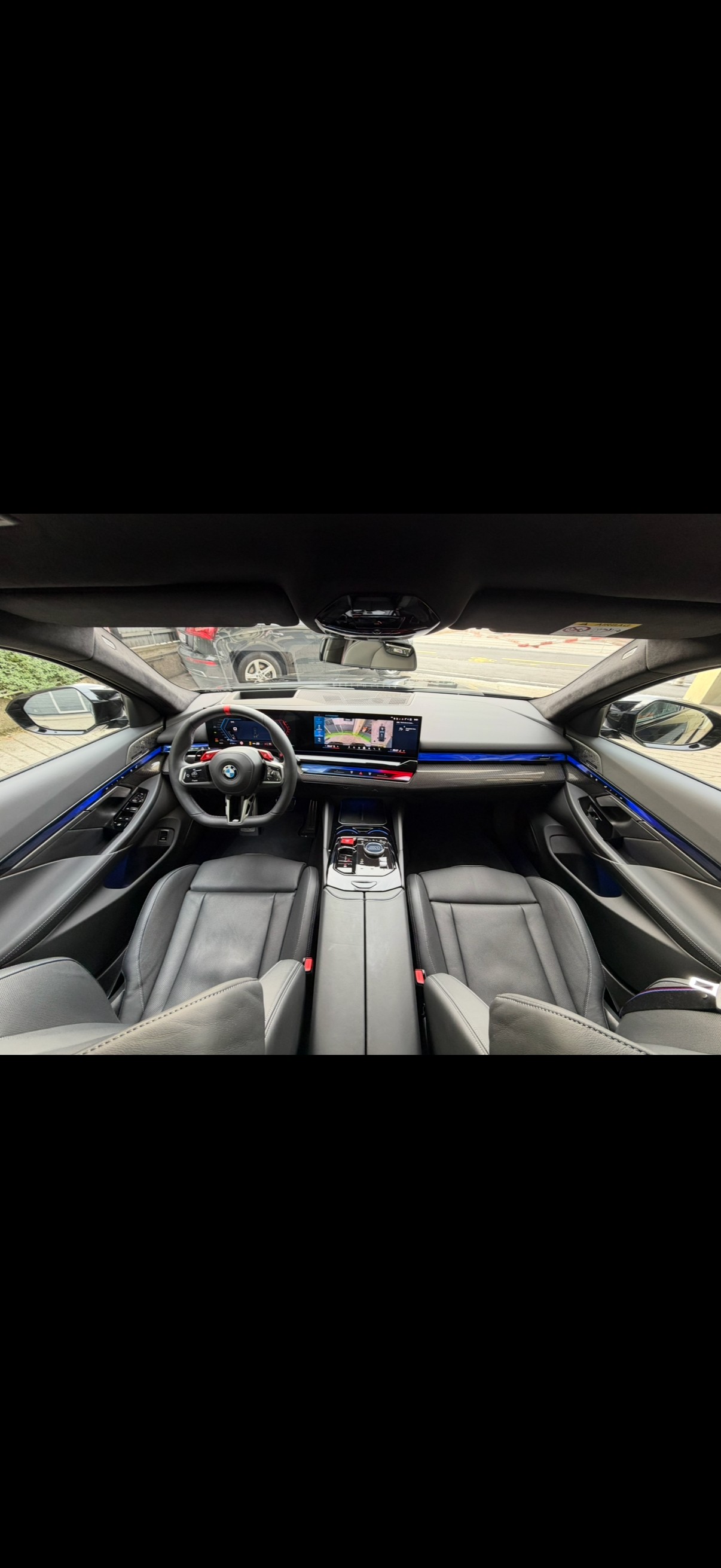 BMW M5 xDrive Touring-image-5