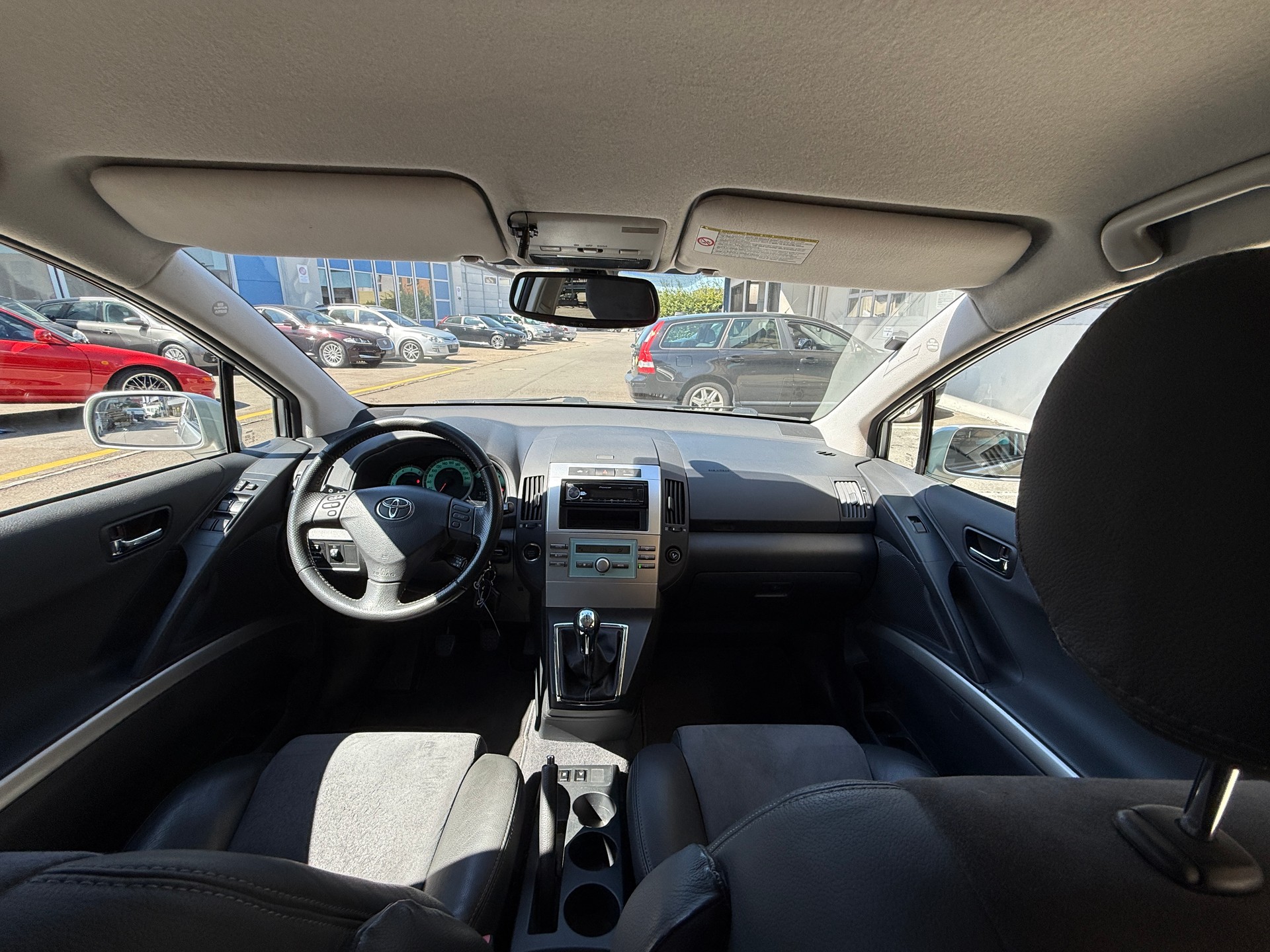 TOYOTA Corolla Verso 2.2 D-4D CleanP. Linea Sol Prem. Dyn.-image-9
