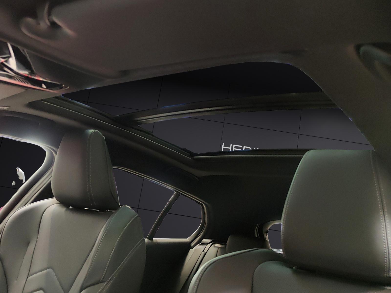 BMW M135i xDrive-image-15