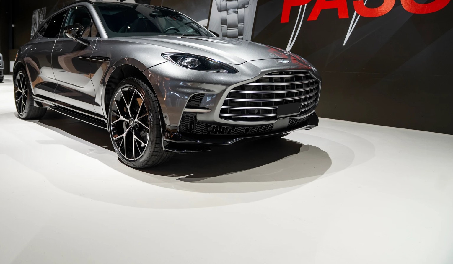 ASTON MARTIN 707 Facelift 4.0 V8-image-1