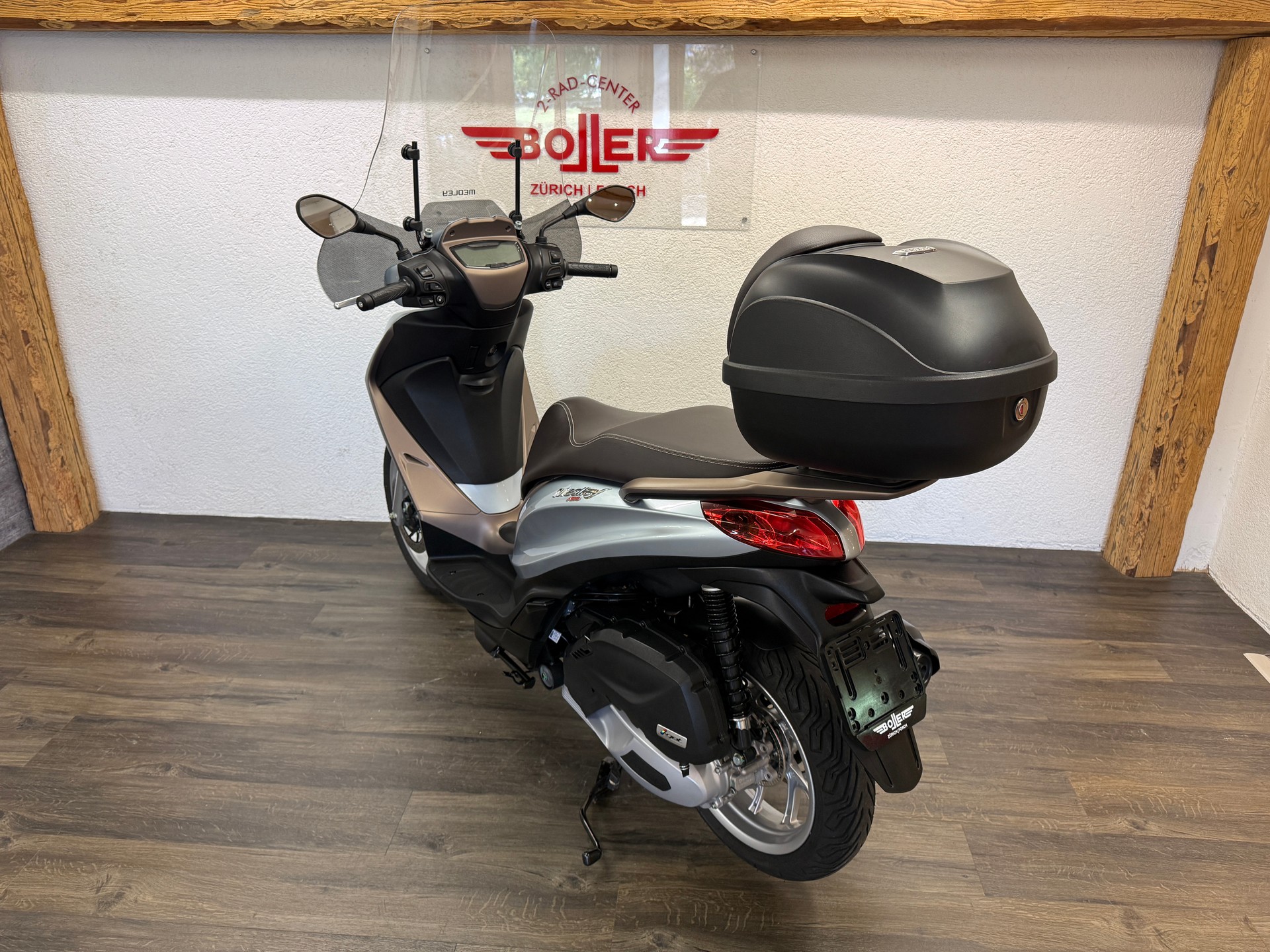 PIAGGIO Medley 125-showroom-element-2