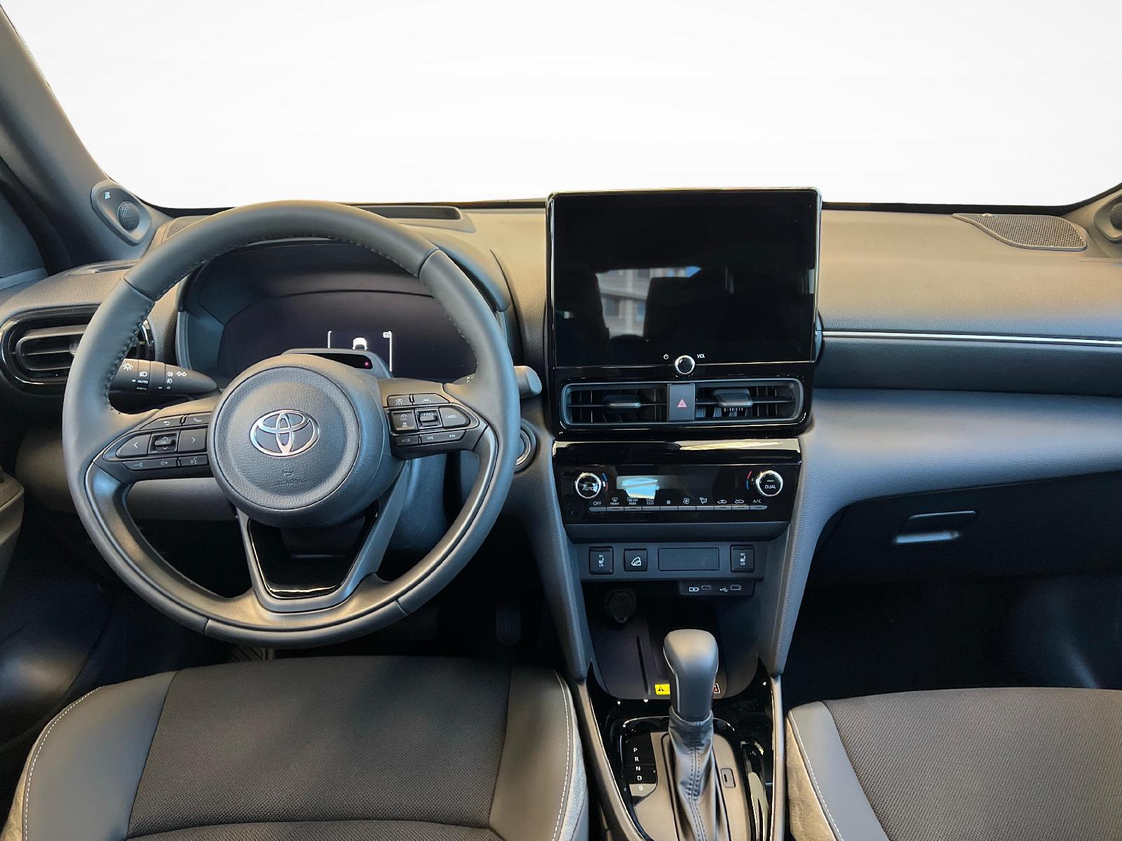TOYOTA Yaris Cross 1.5 VVT-i HSD Premium AWD-i-image-8