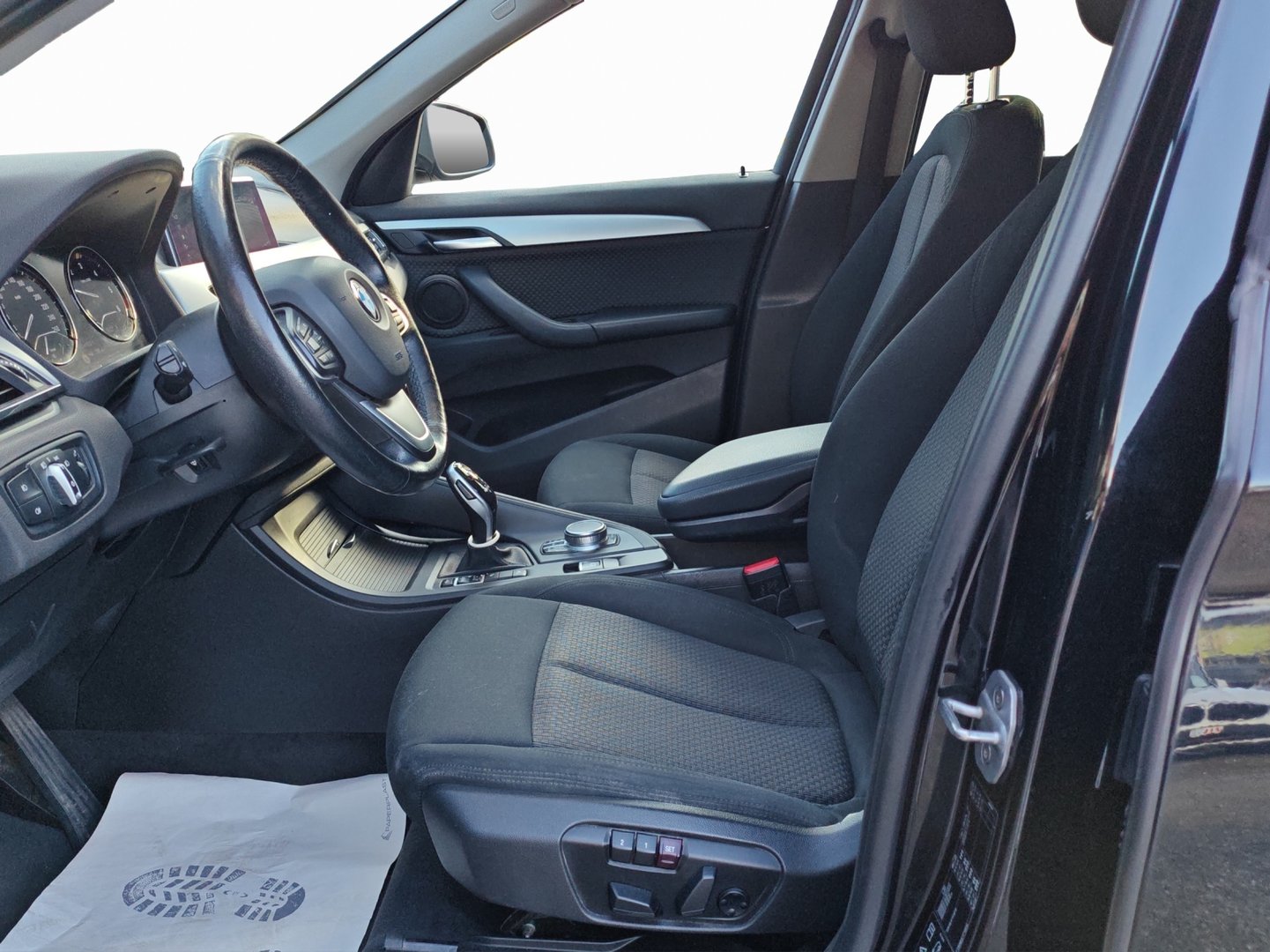 BMW X1 xDrive 18d Steptronic – Aut. – ACC, caméra, 2 jeux de roues [Expertisé + Garantie 12 mois]-image-9
