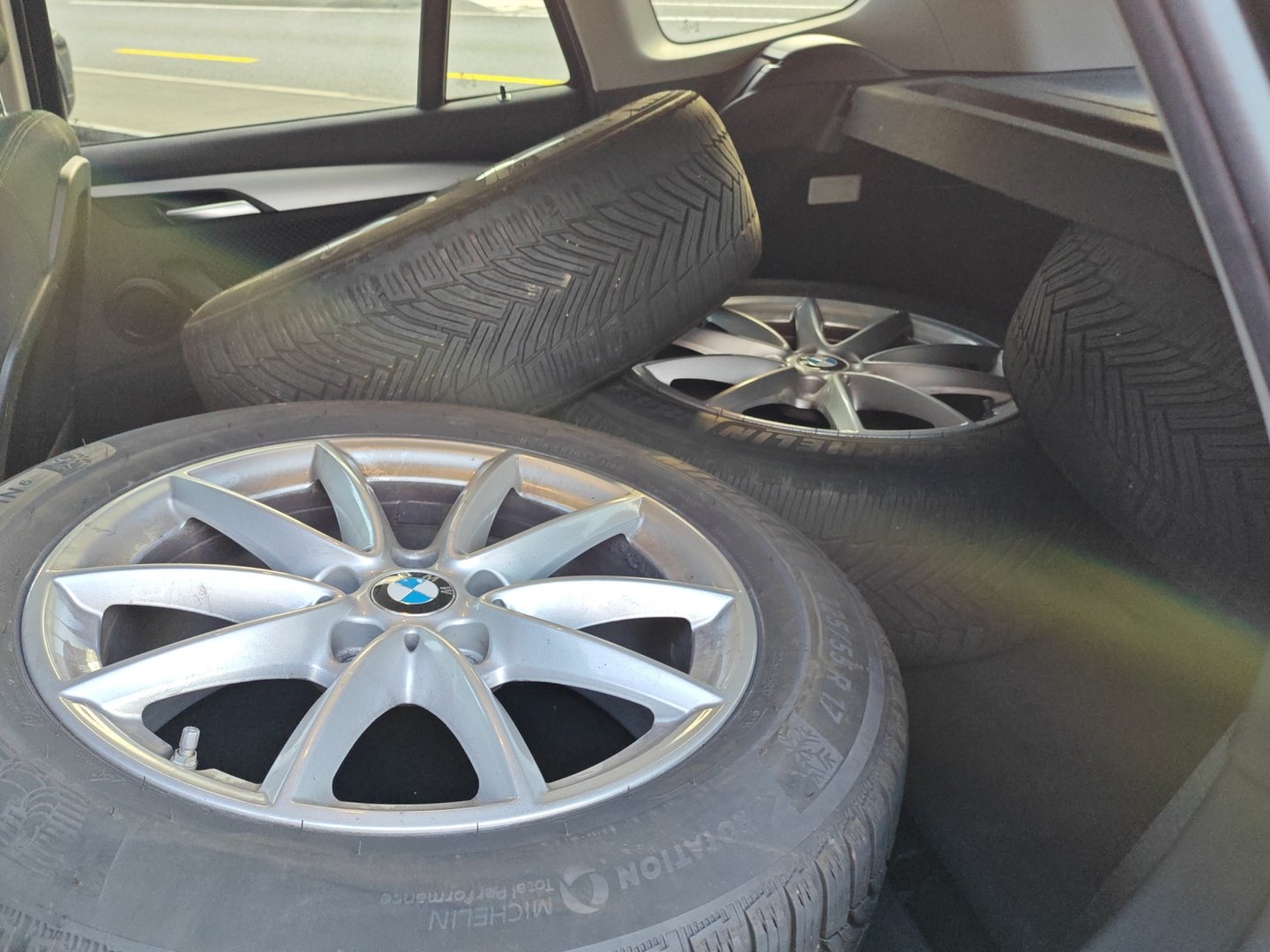BMW X1 xDrive 18d Steptronic – Aut. – ACC, caméra, 2 jeux de roues [Expertisé + Garantie 12 mois]-image-11