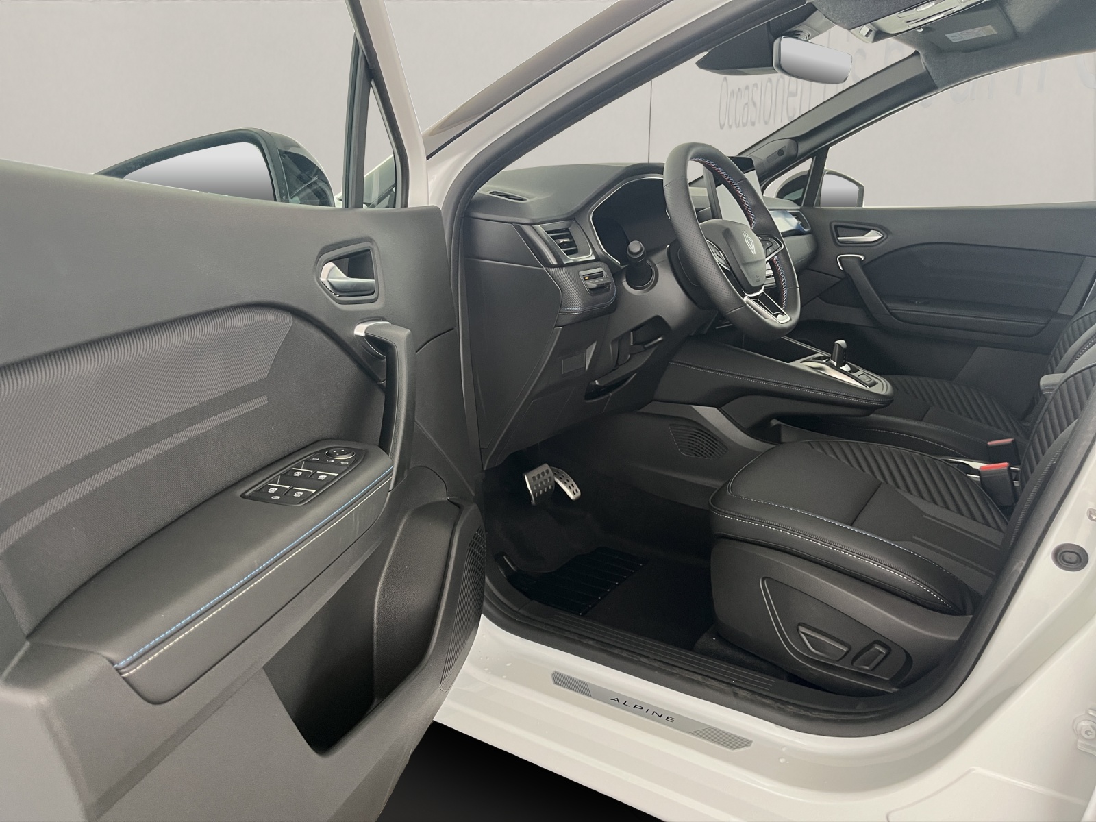RENAULT Captur 1.8 E-Tech esprit Alpine-image-6
