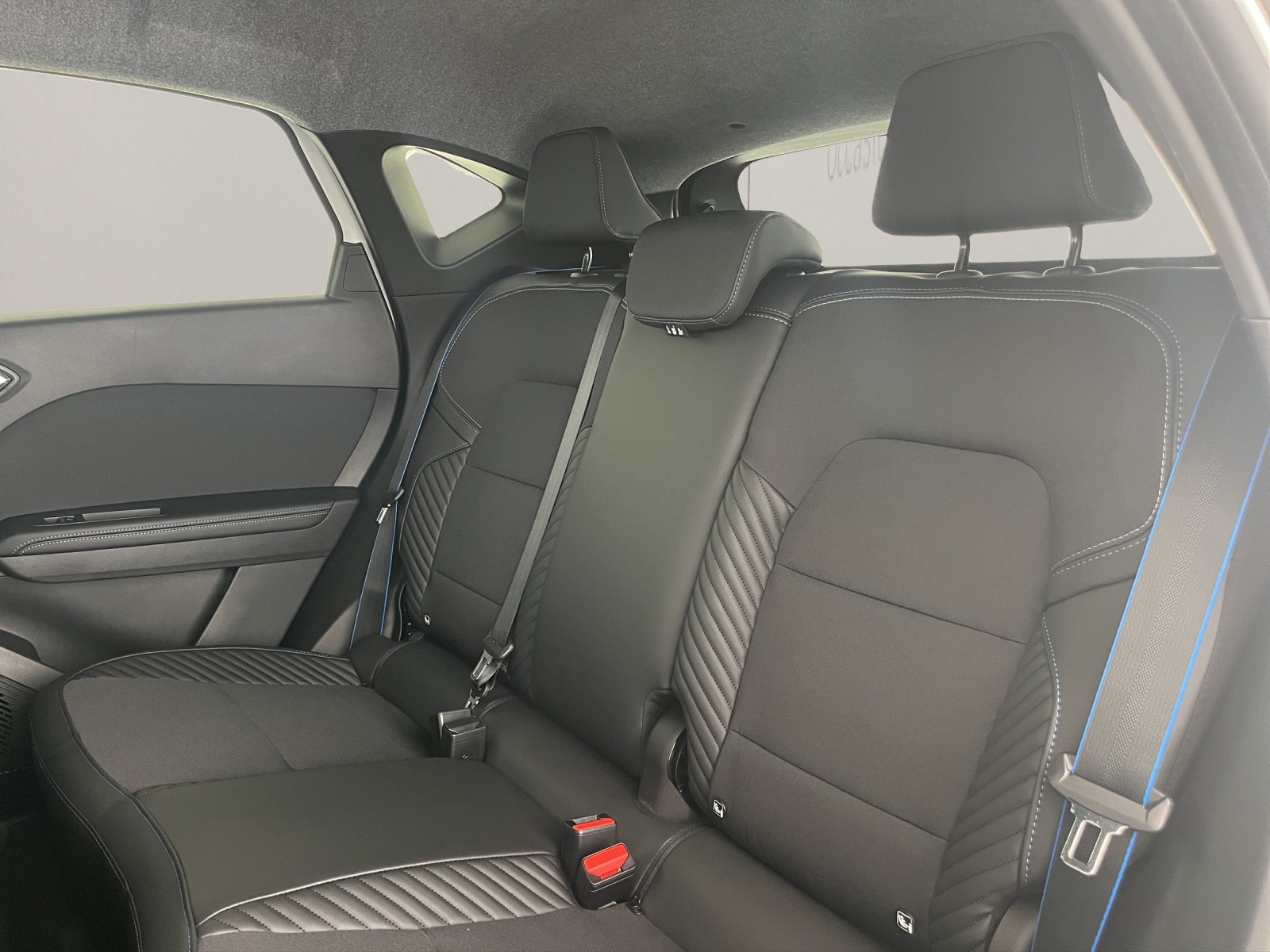 RENAULT Captur 1.8 E-Tech esprit Alpine-image-16