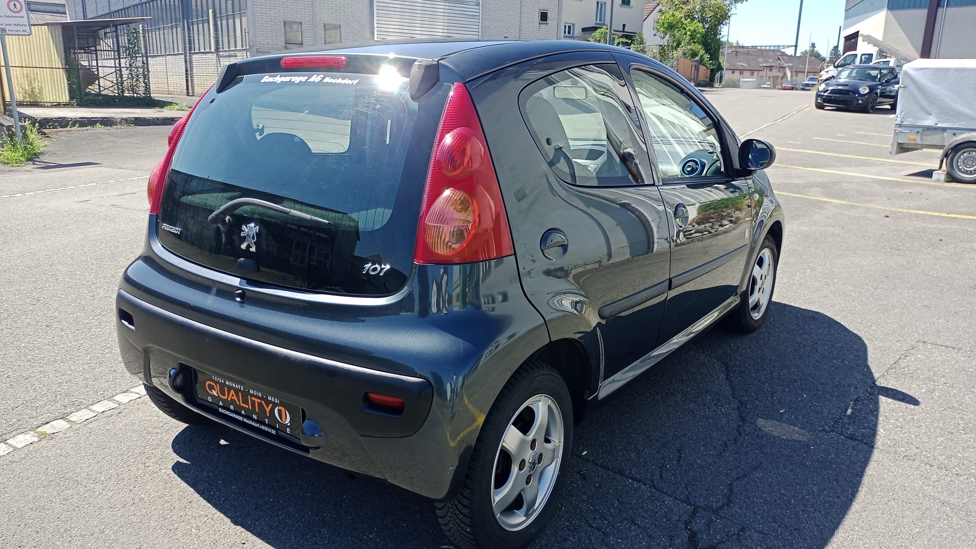 PEUGEOT 107 1.0 Swiss Edition-image-2